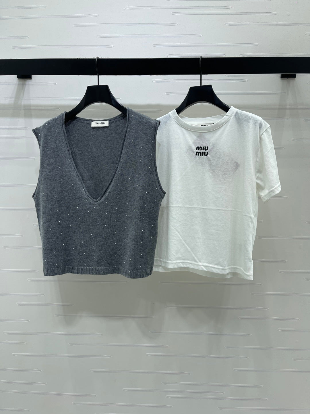 Miumiu 2026 V-neck Knitted Vest And  T-shirt Polyamide Wool