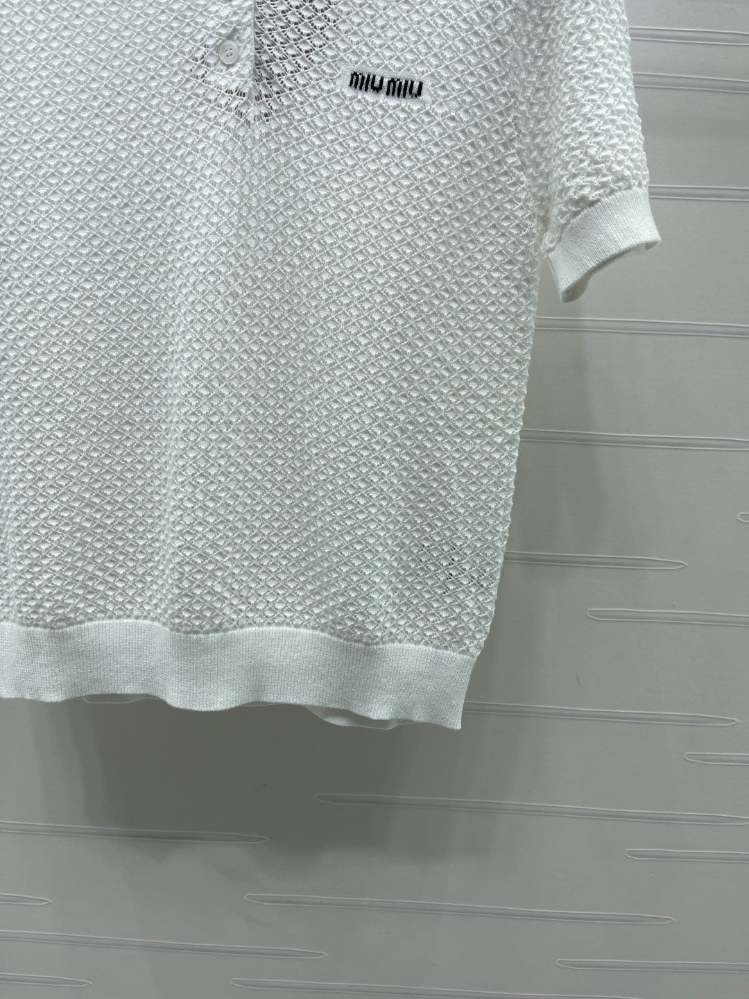 Miumiu 2026 Hollow-out Knitted Collared Short-sleeved T-shirt Wool Cashmere 374995
