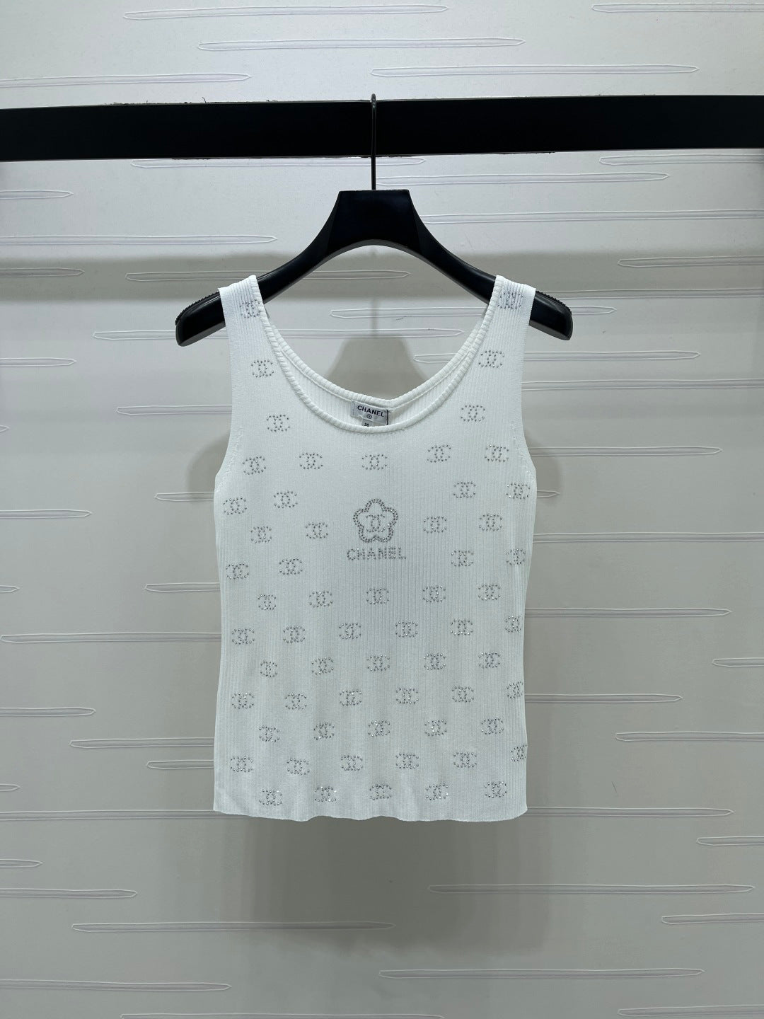 Chanel 2026 Heavy-duty Rhinestone Knit Vest Wool Cashmere Tencel 375038