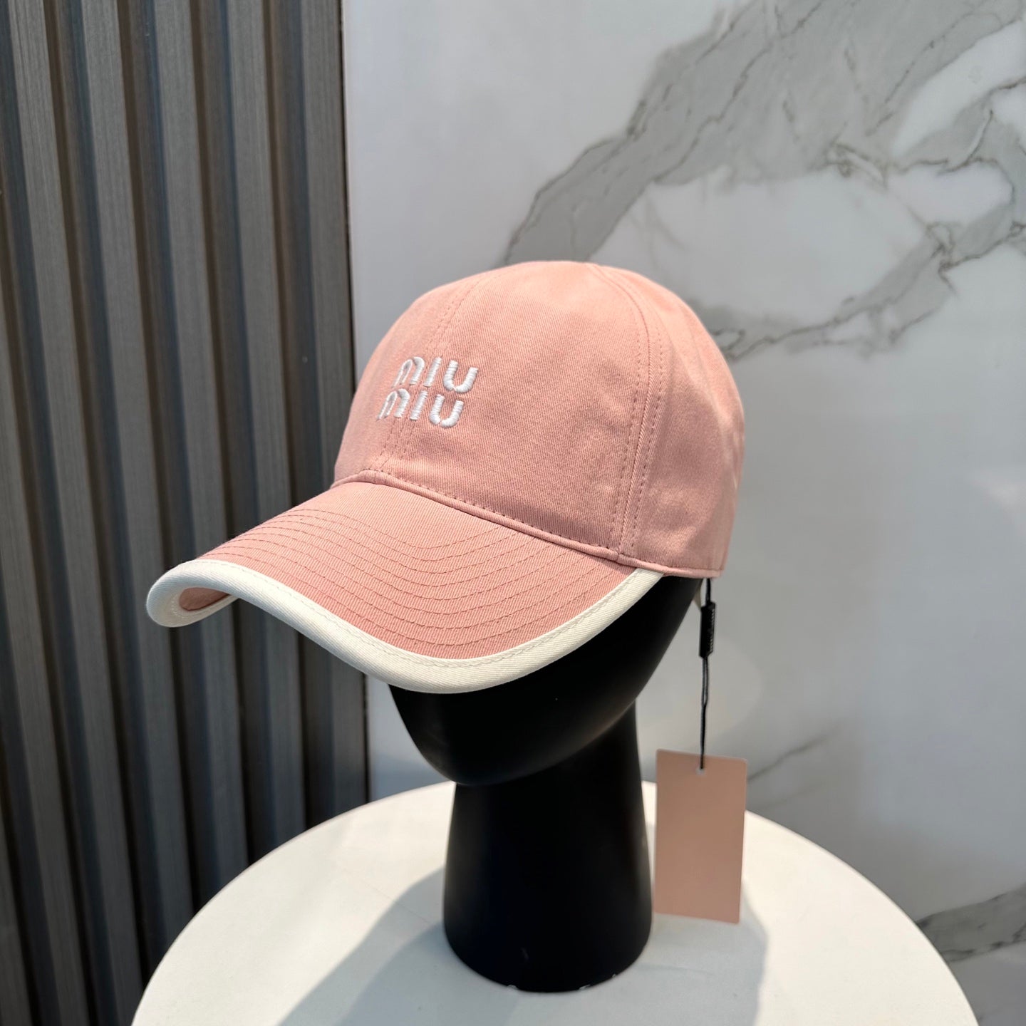 Miumiu Logo White Brim Cotton Hat 211761