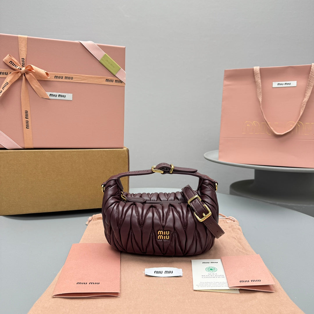 Miumiu 2026 Wander  Bag 16cm Matelasse Nappa Leather 351720