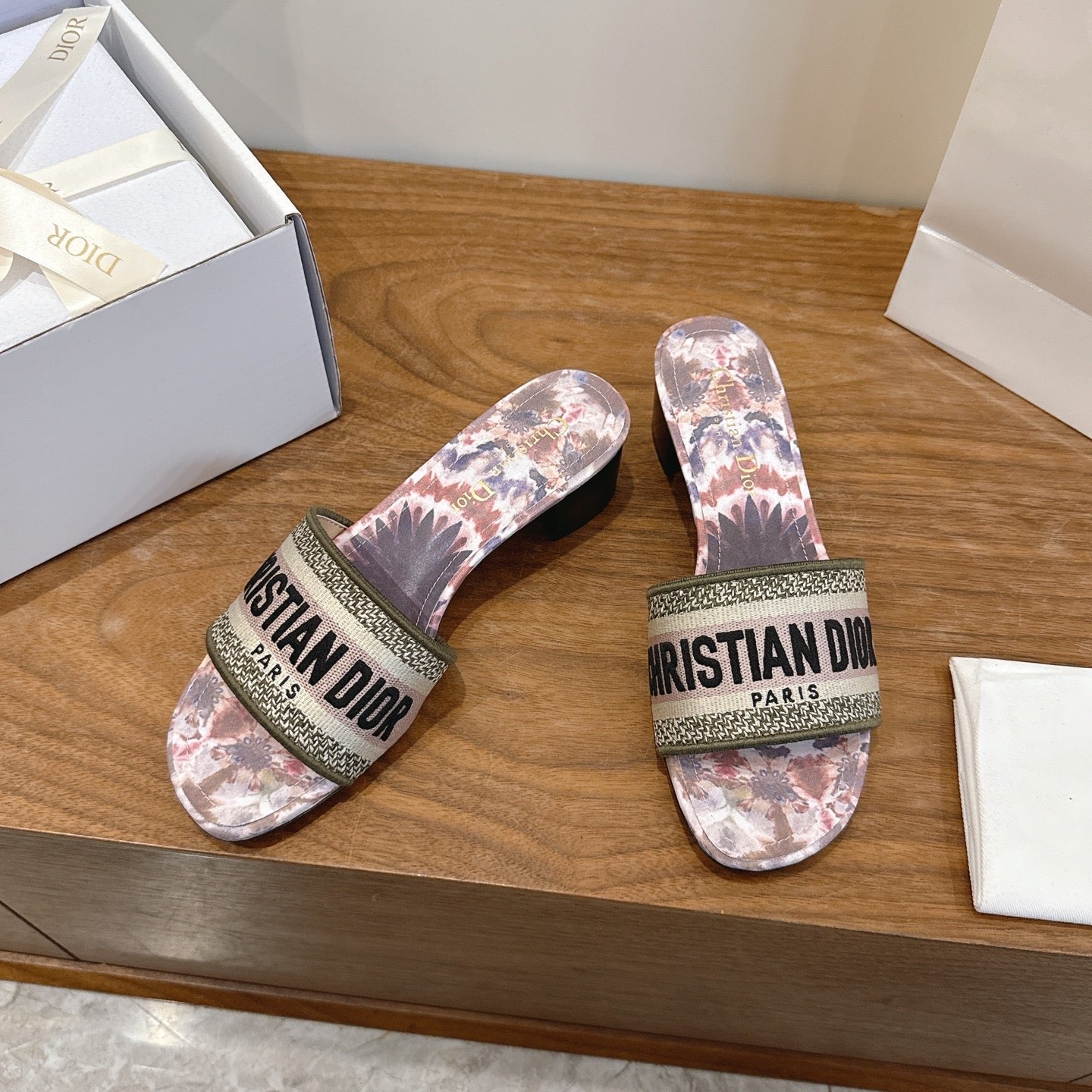 CD 26s Embroidered Sandals Canvas Cowhide 685577