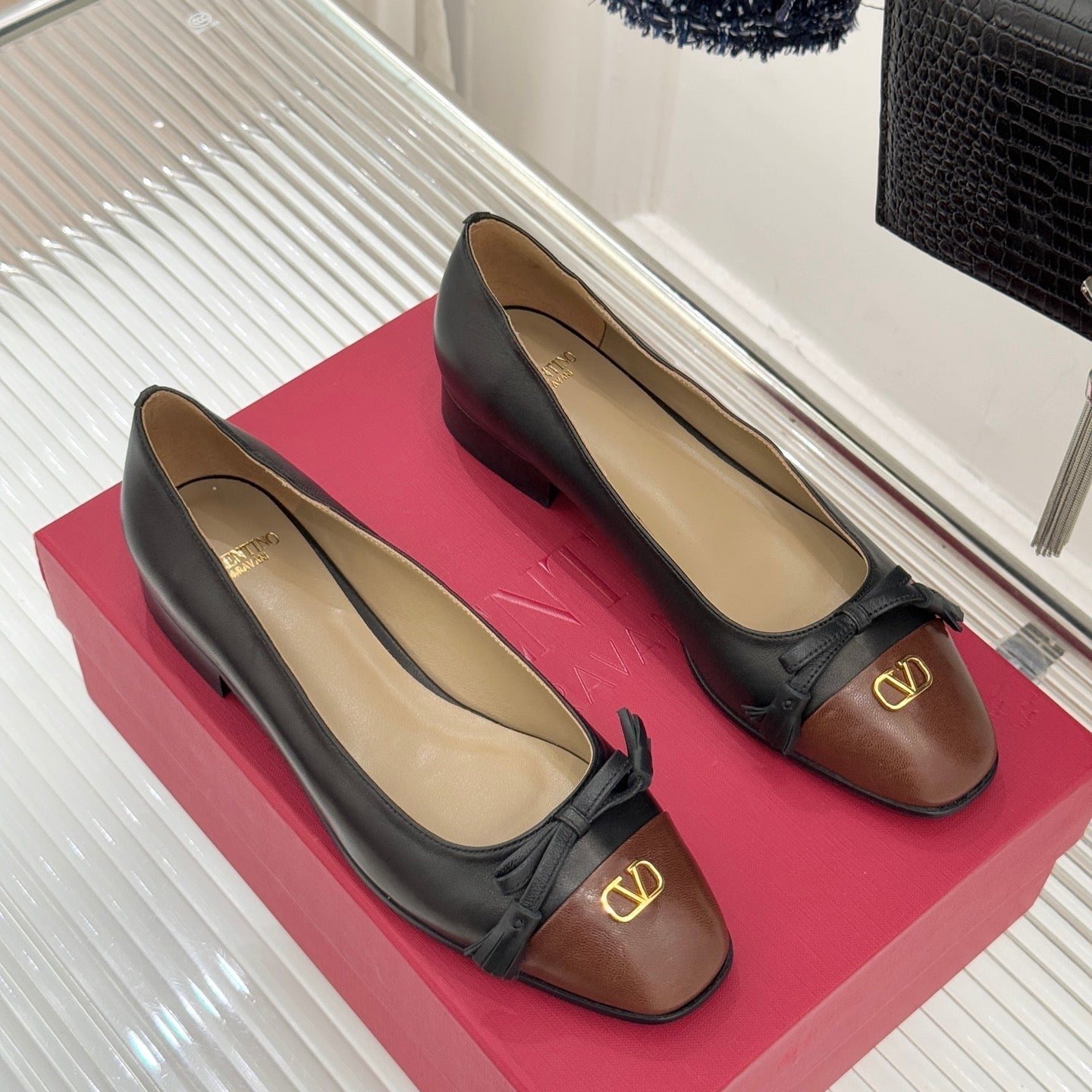 VT 26s Ballet Flat Sheepskin Gold Buckle 702251