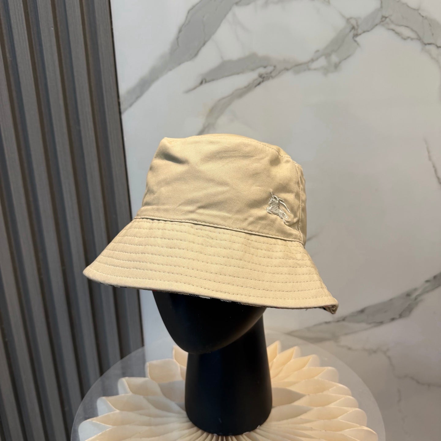 Burberry Bucket Hat 297684