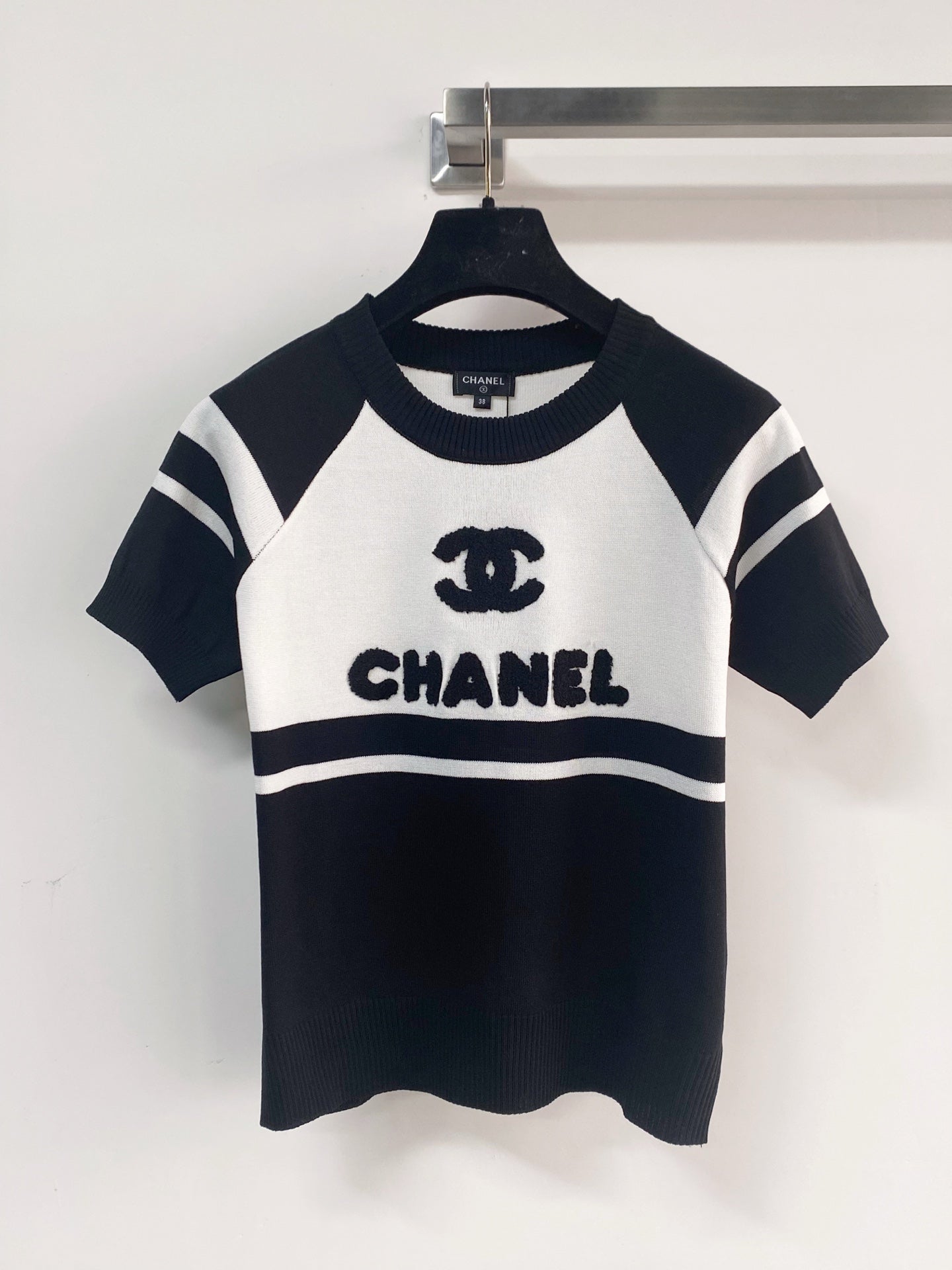 Chanel 2026  Short-Sleeve Shirt Pink Black White Wool Cashmere