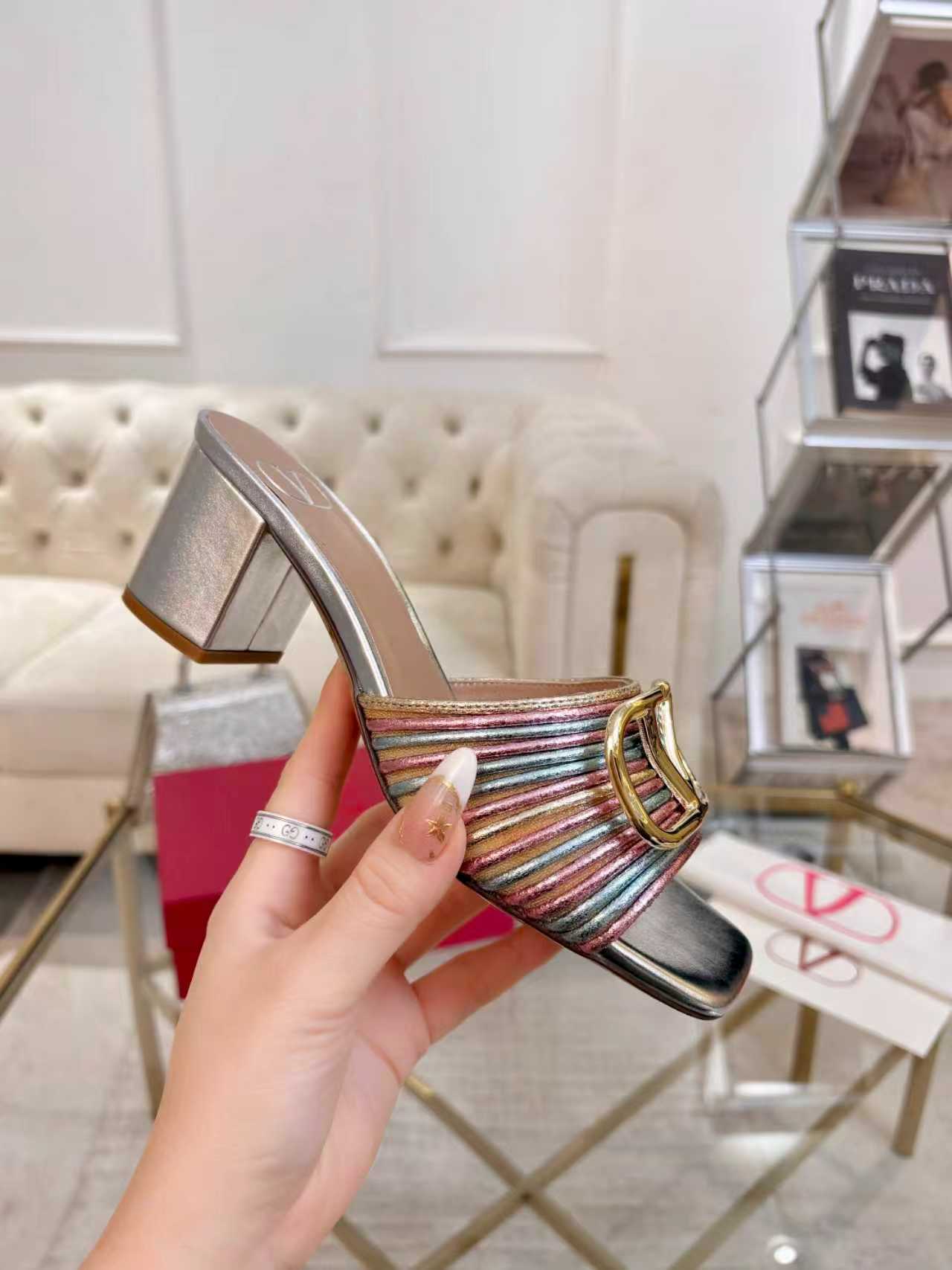 VT 26s Slide Sandals 60 Metallic Leather 715430