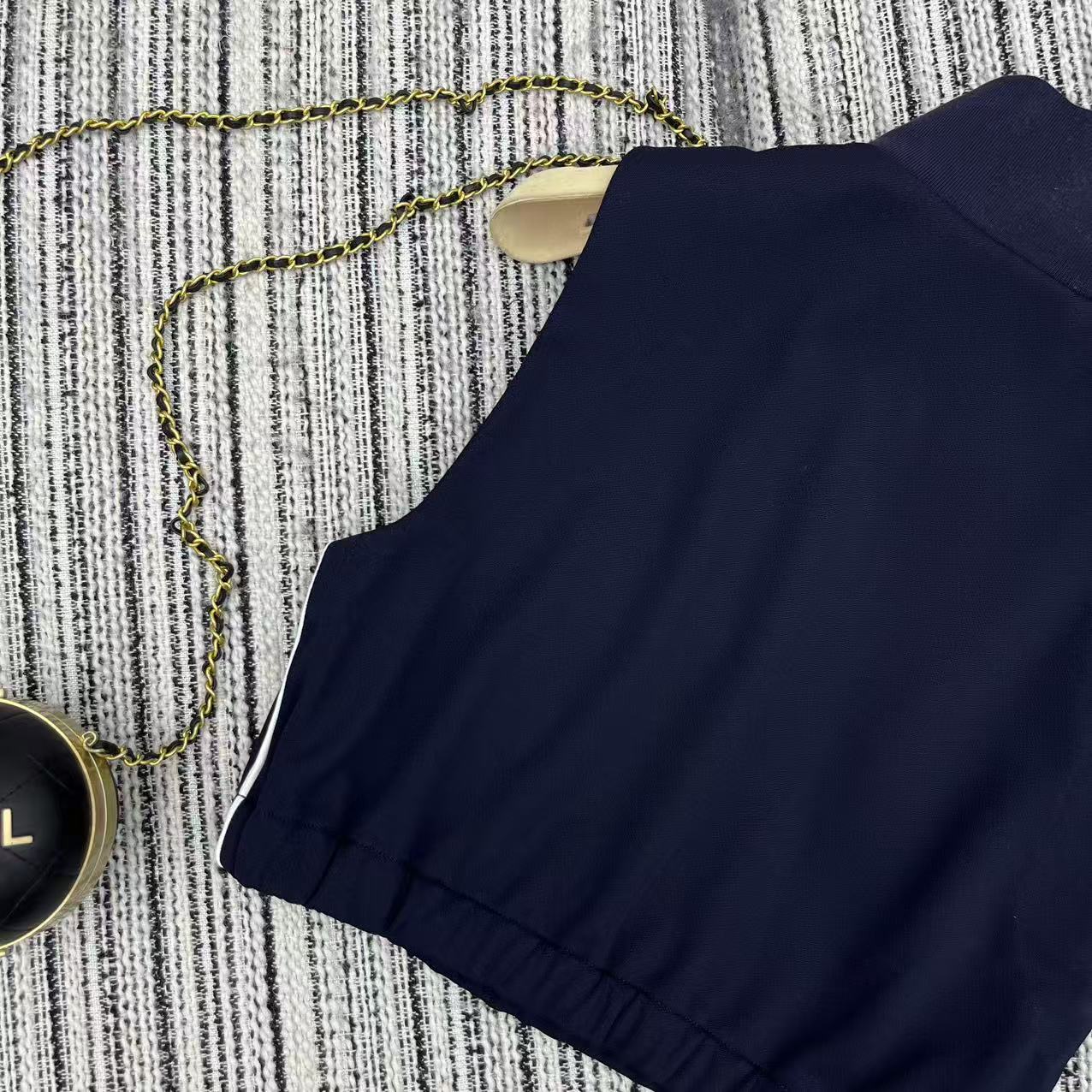 Miu Miu 2026 Short-sleeved Sweatshirt and Waist Pants Set Polyester