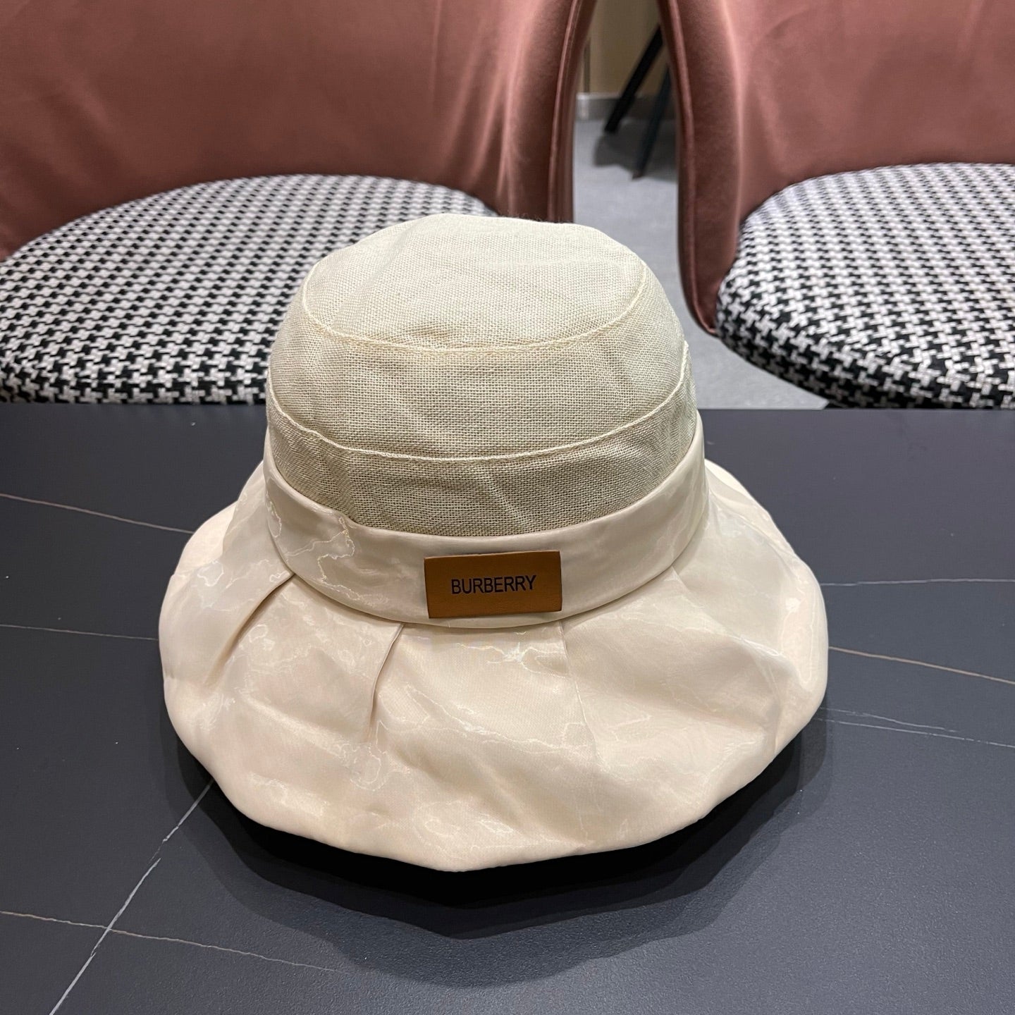 Burberry Logo Patch Bucket Hat 195983
