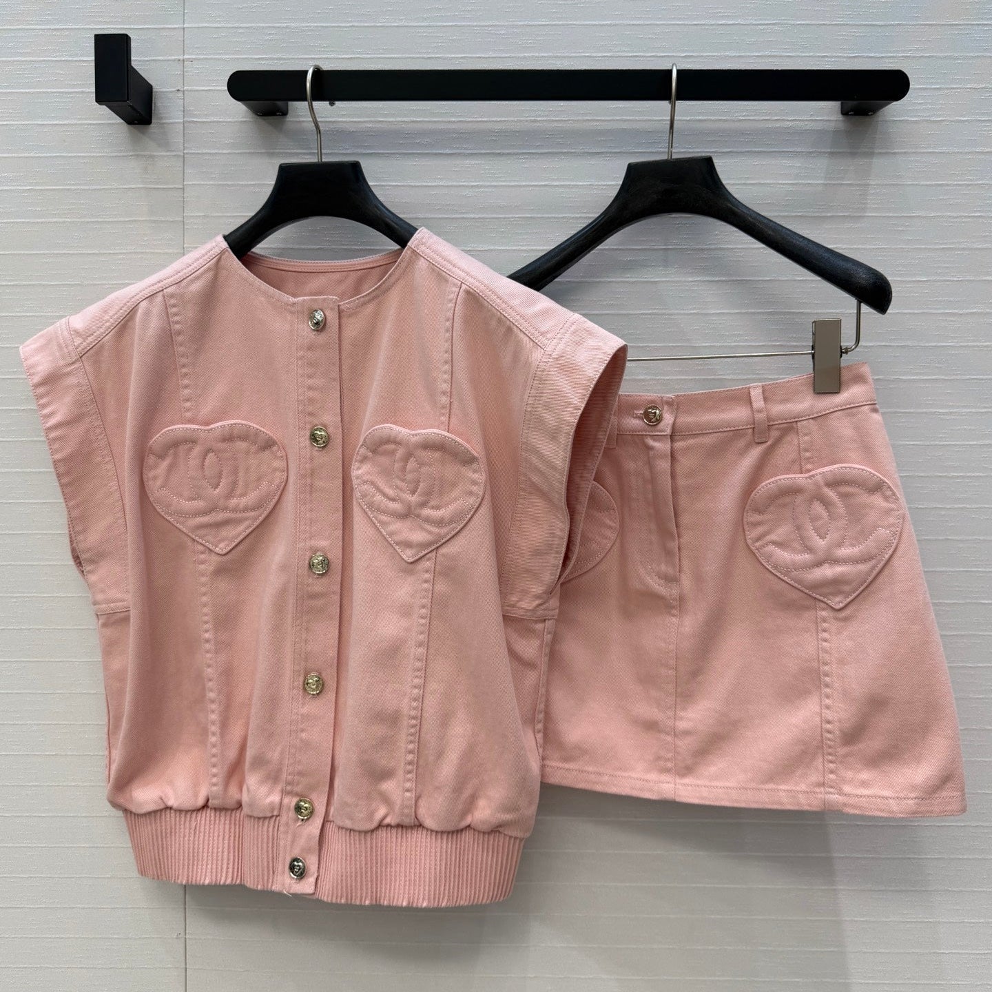 Chanel 2026 Elegant Heart-Shaped Double C Pocket Denim Set Pink Cotton 360887