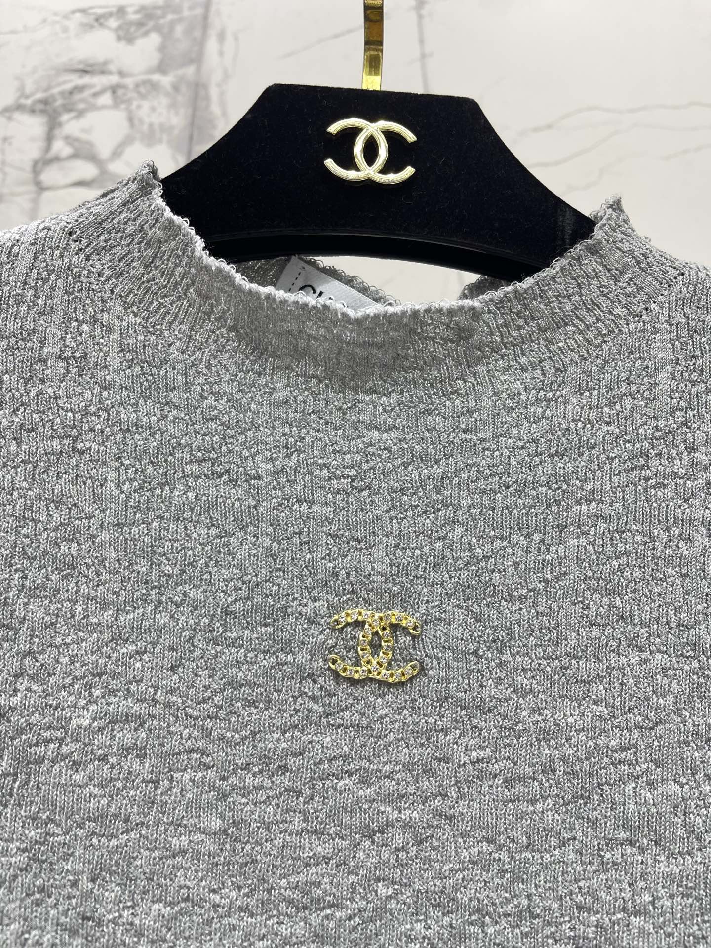 Chanel 2026 Knitted Short-sleeve Top 210742
