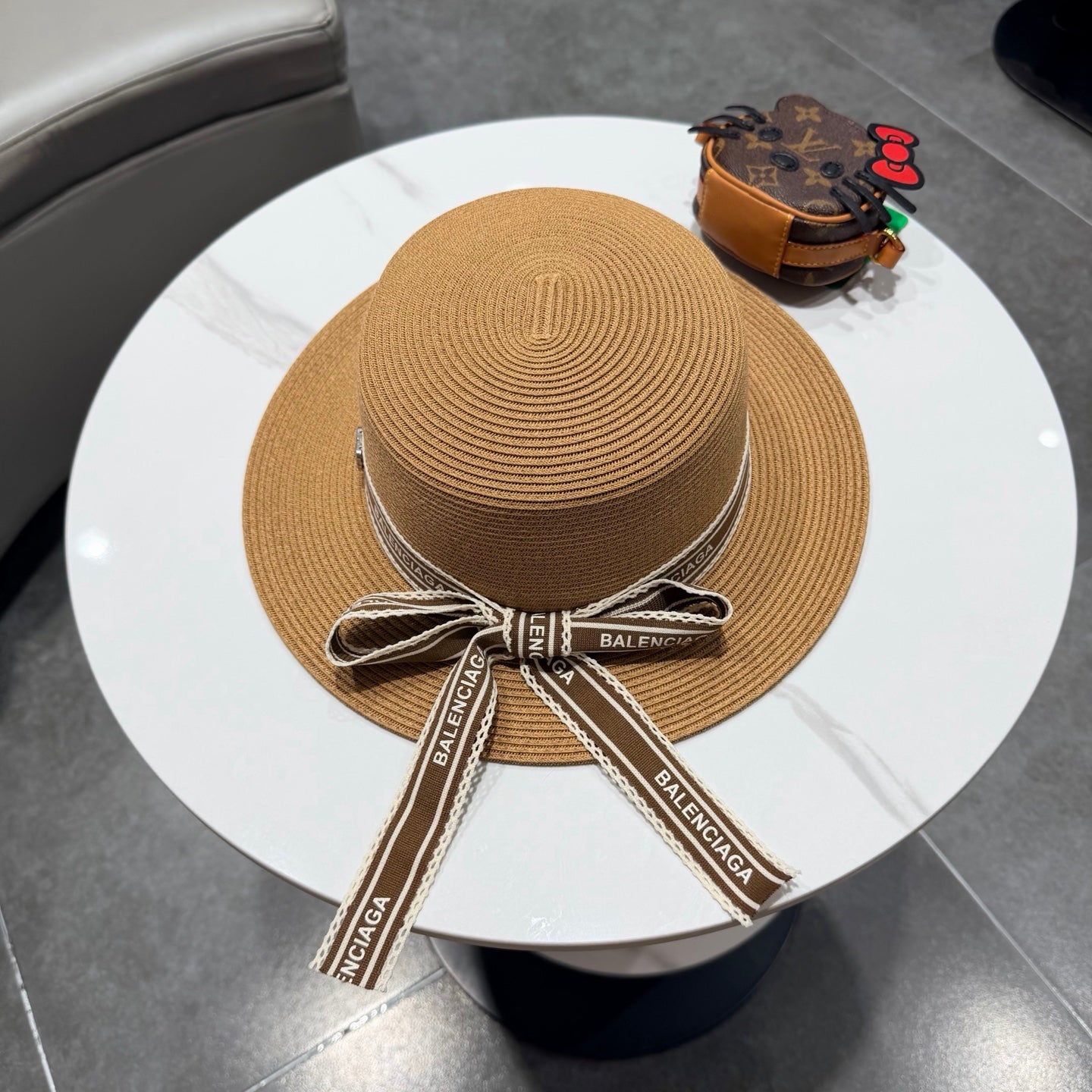 Balenciaga Flat-top Straw Hat 219134