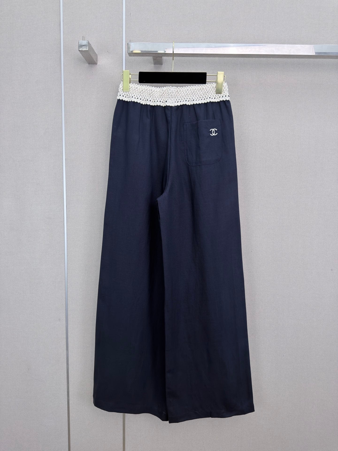Chanel 2026 Wide-leg Trousers With Unique Waist Tencel Linen 377055