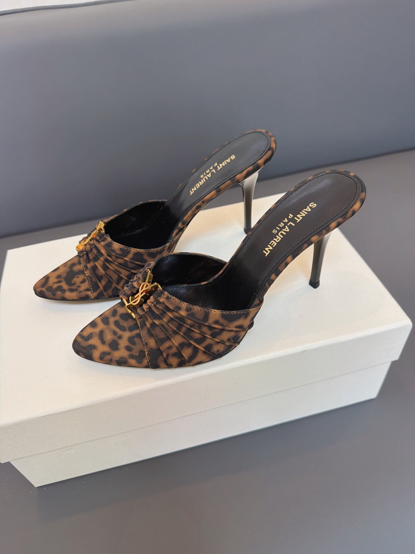 YSL 2026 Mule Sandal Calfskin With Gold Logo 925308