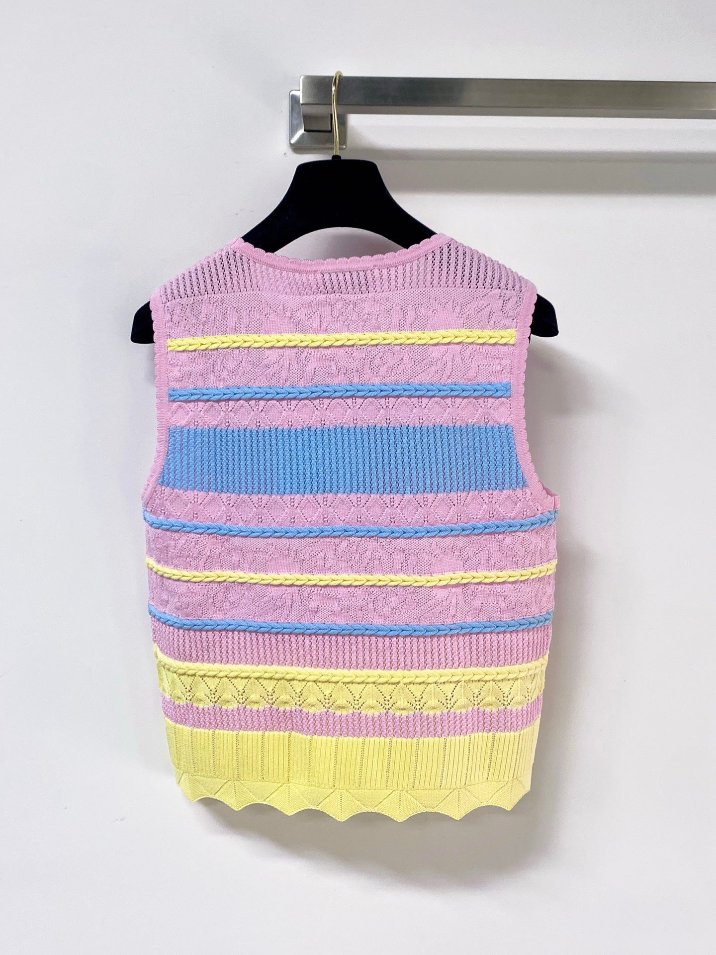 Chanel 2026 Striped Knit Vest Tencel 435140