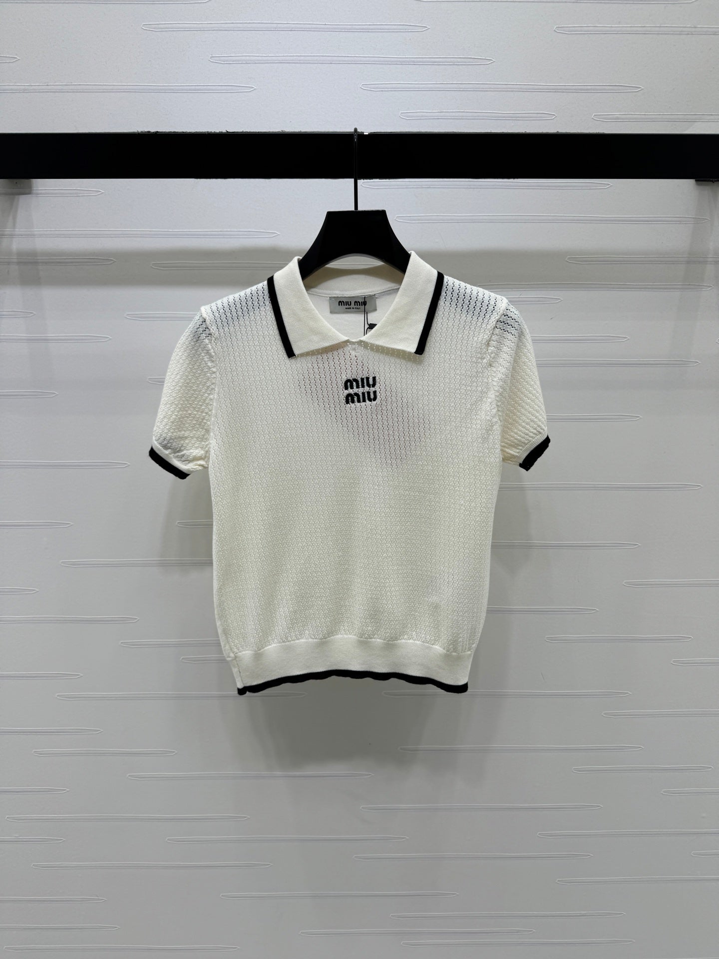 Miumiu 2026 Hollow-out Knitted Collared Short-sleeved Top Wool 385409