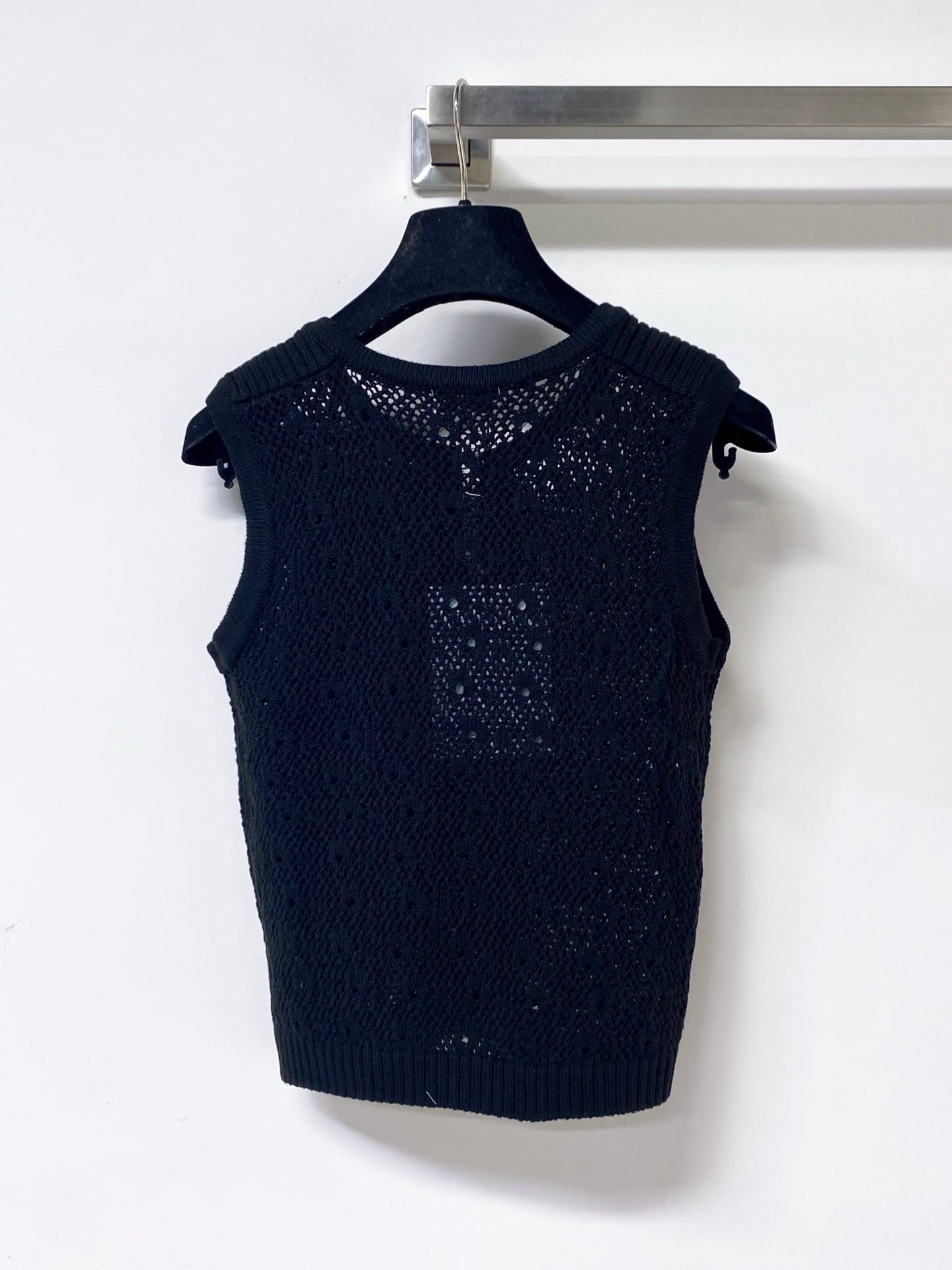Chanel 2026 Sleeveless Crochet Knit Vest Logo Buttons 449832