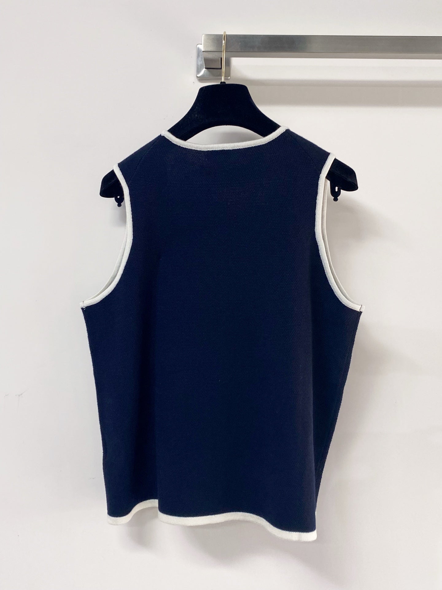 Chanel 2026 Knit Vest Bow Embellishments Laine Wool 471897