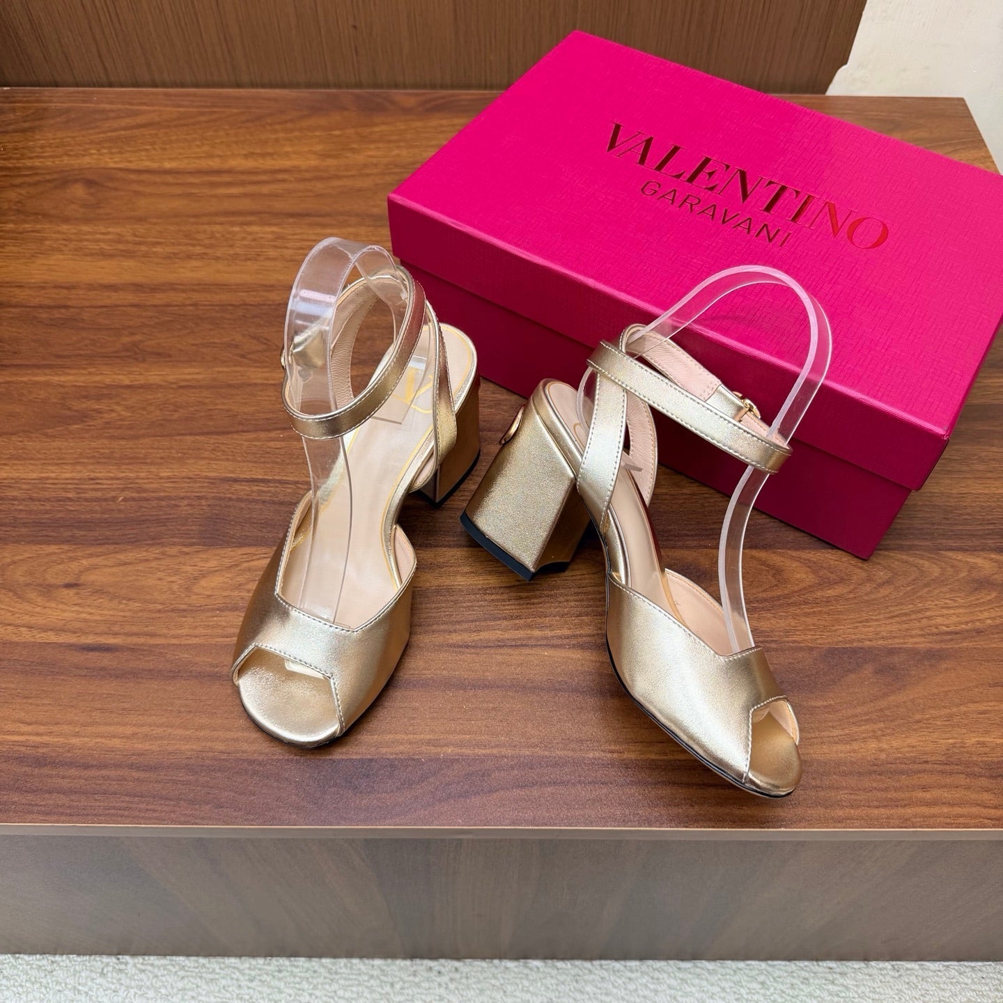 Valentino 2026 VLogo Signature Metallic Leather Block Heel 80mm Sandals Grained Leather 871027