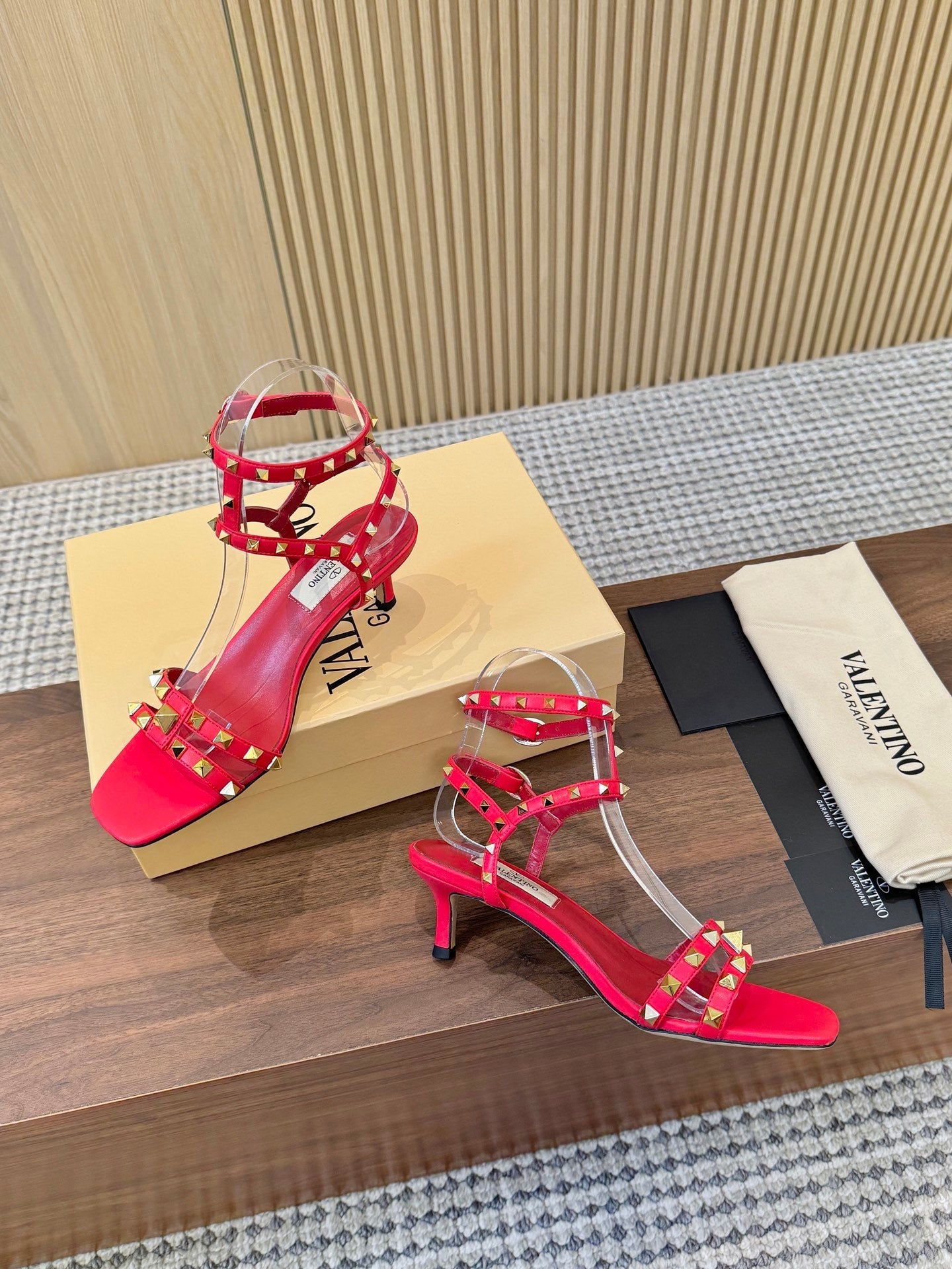 Valentino Garavani Rockstud Caged Calfskin 40mm Sandals 863342