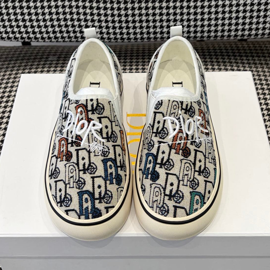 Dior 2026 Slip-on Sneaker Fabric Leather 910944