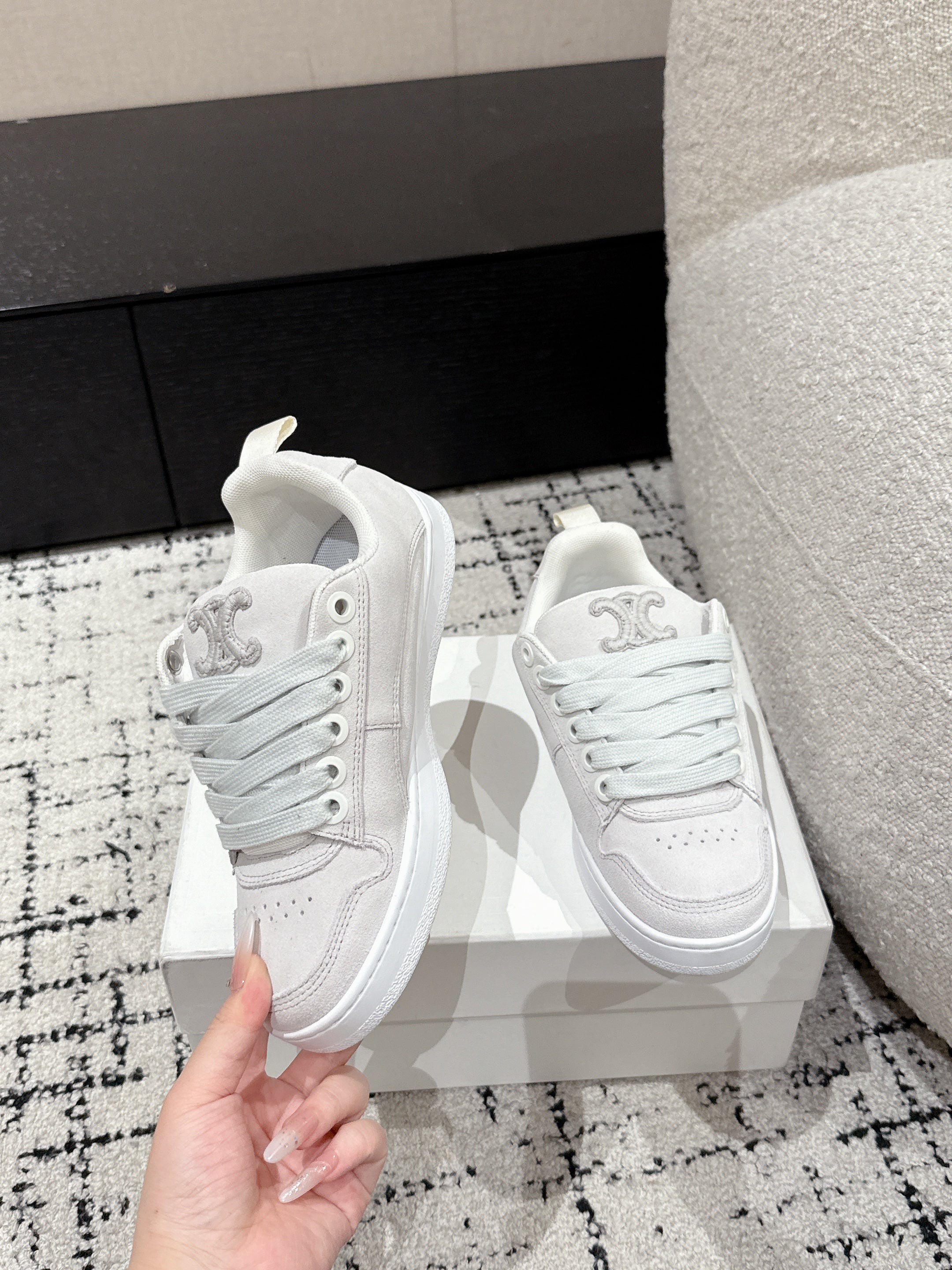 CELINE 25C Huntington Low Top Sneaker White Suede 232344