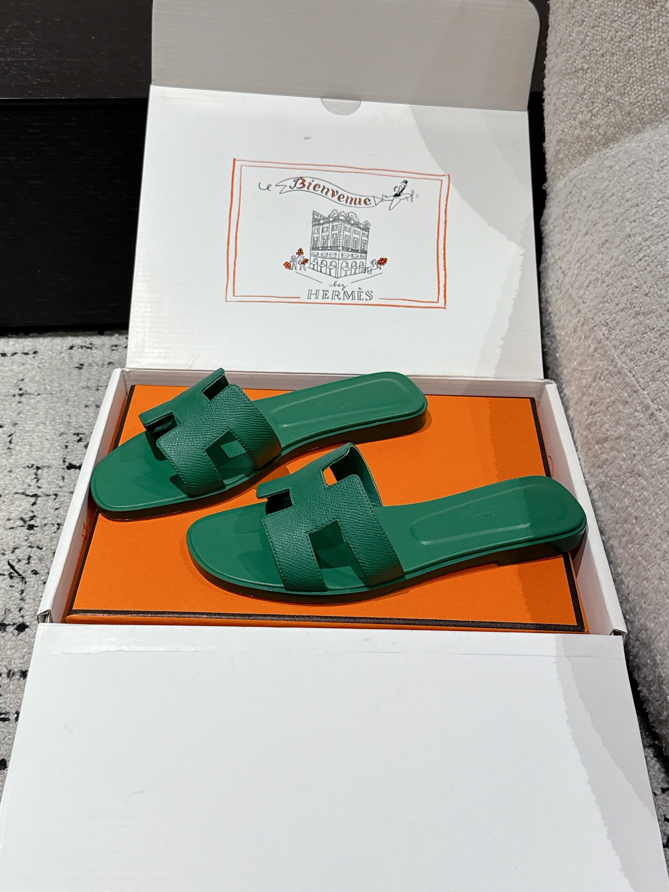 HM 25 Oran Sandal Epsom