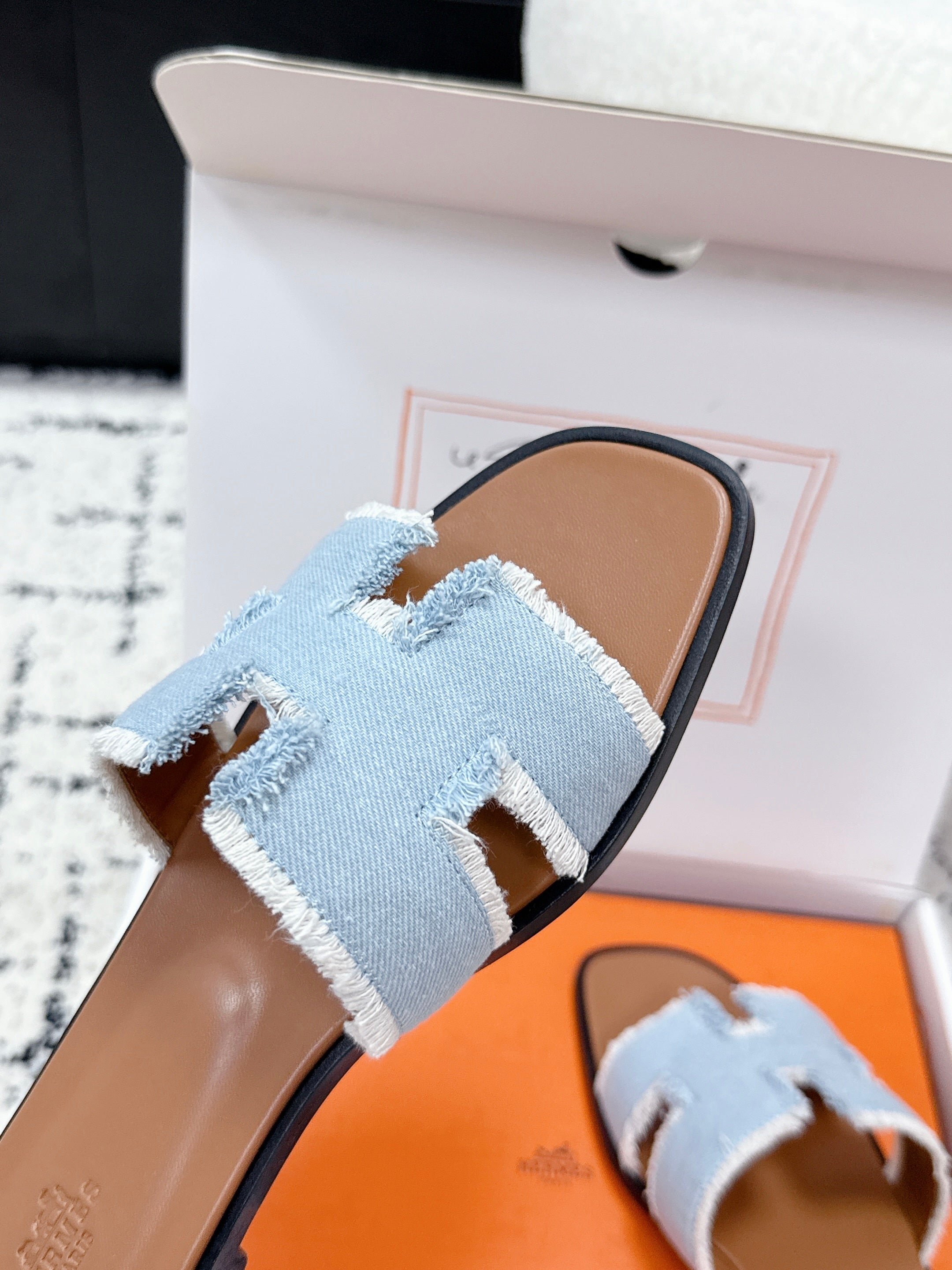 HM 26ss Oran Sandals Light Blue Brown Denim Cowhide 617211