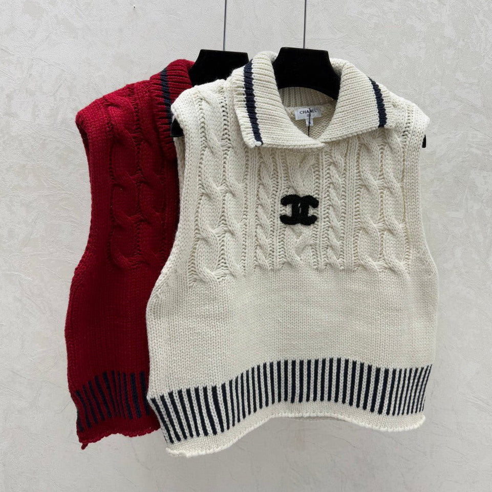CC 26 Collared Knitted Vest Red and Cream Wool 331417