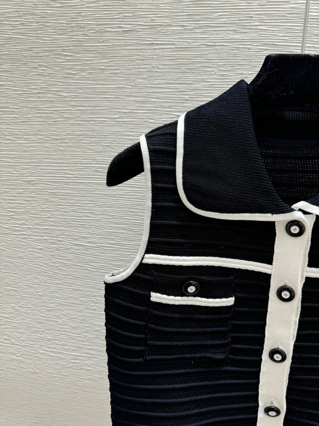 Chanel 2026 Collar Knitted Vest Cardigan Black Cotton Silk 170688