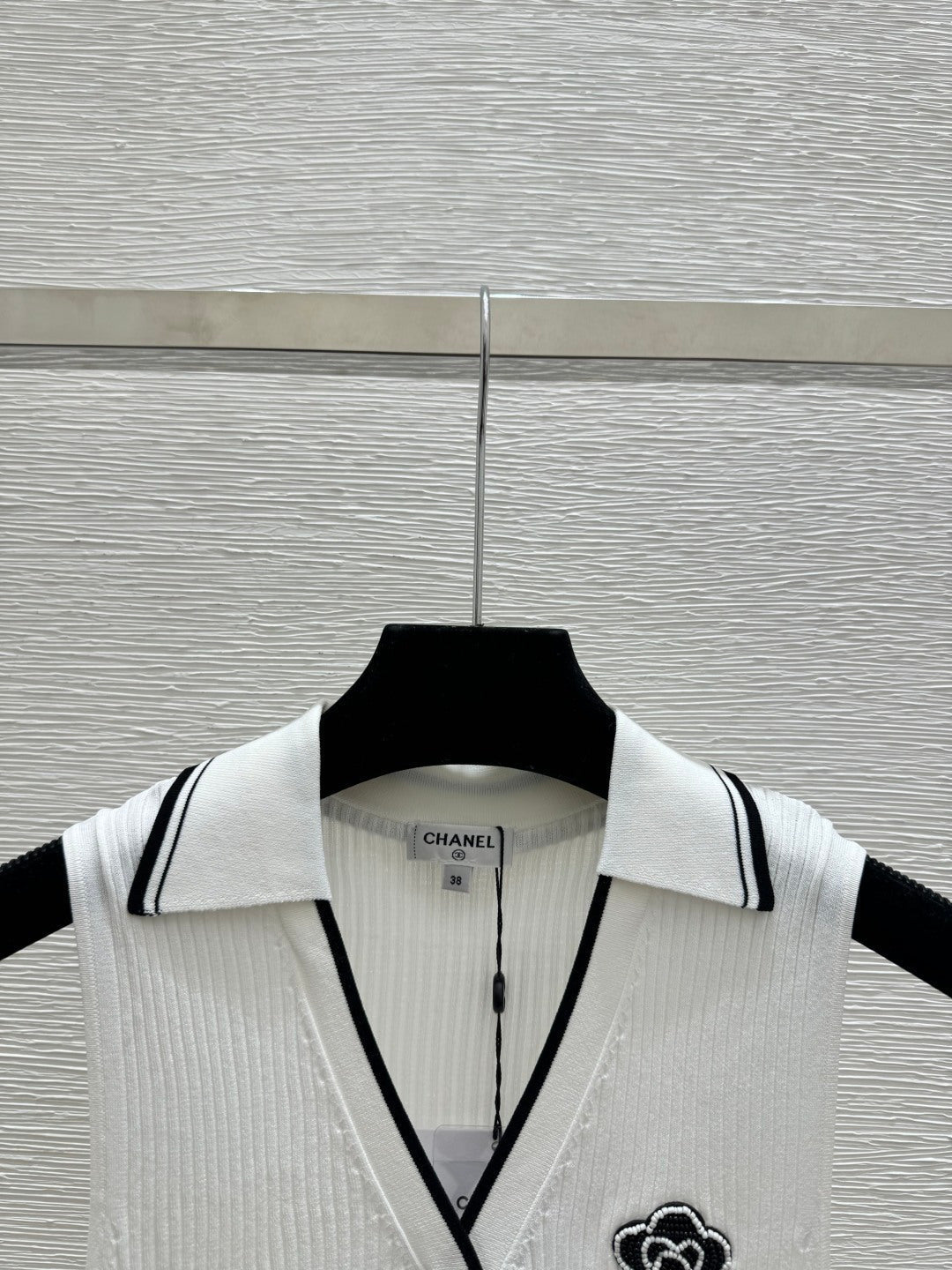 Chanel 2026 Collared Knit Vest Wool 365299