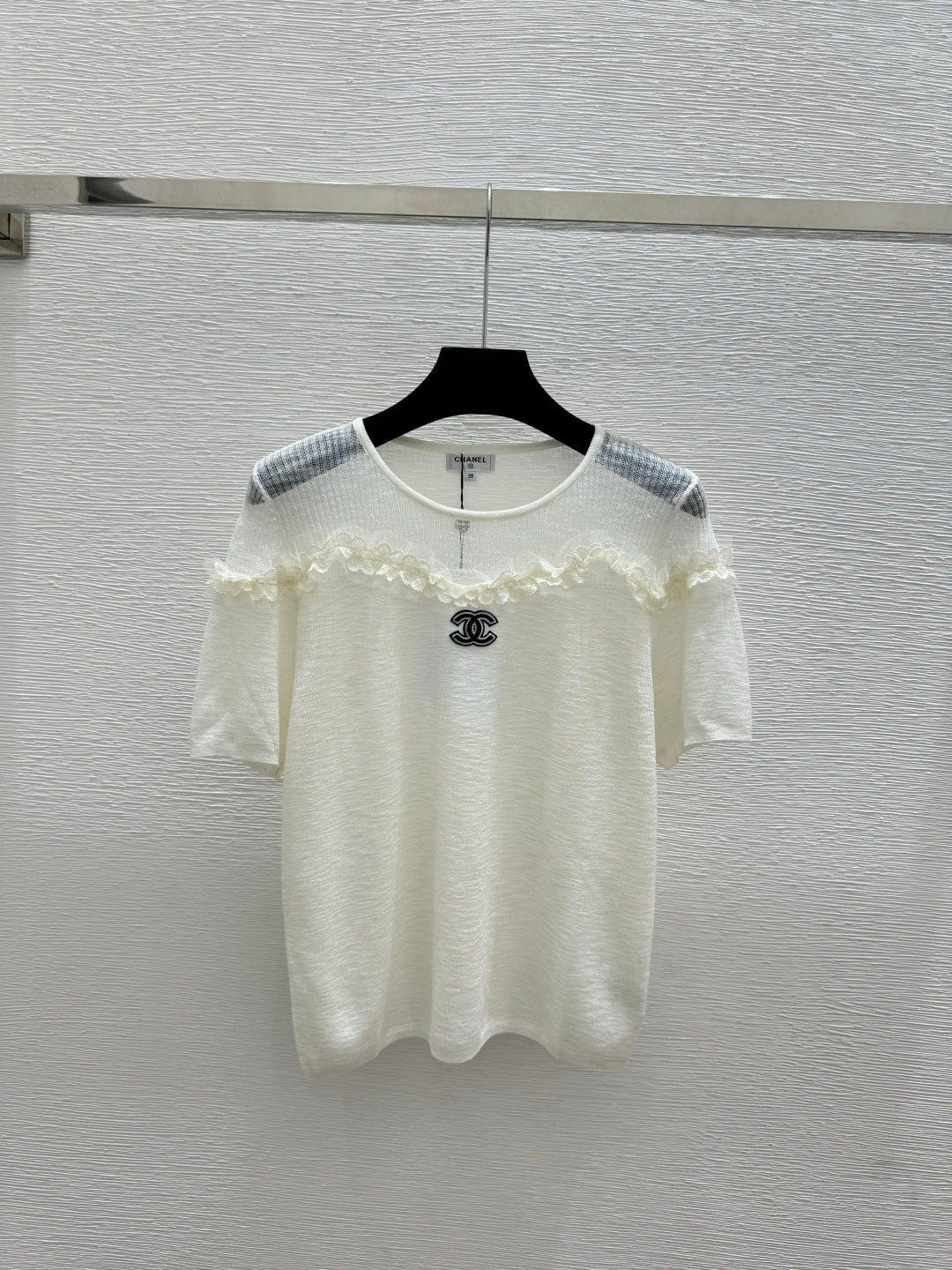 Chanel 2026  Lace Trim Round Neck Knitted Short Sleeve Tencel Wool 294906