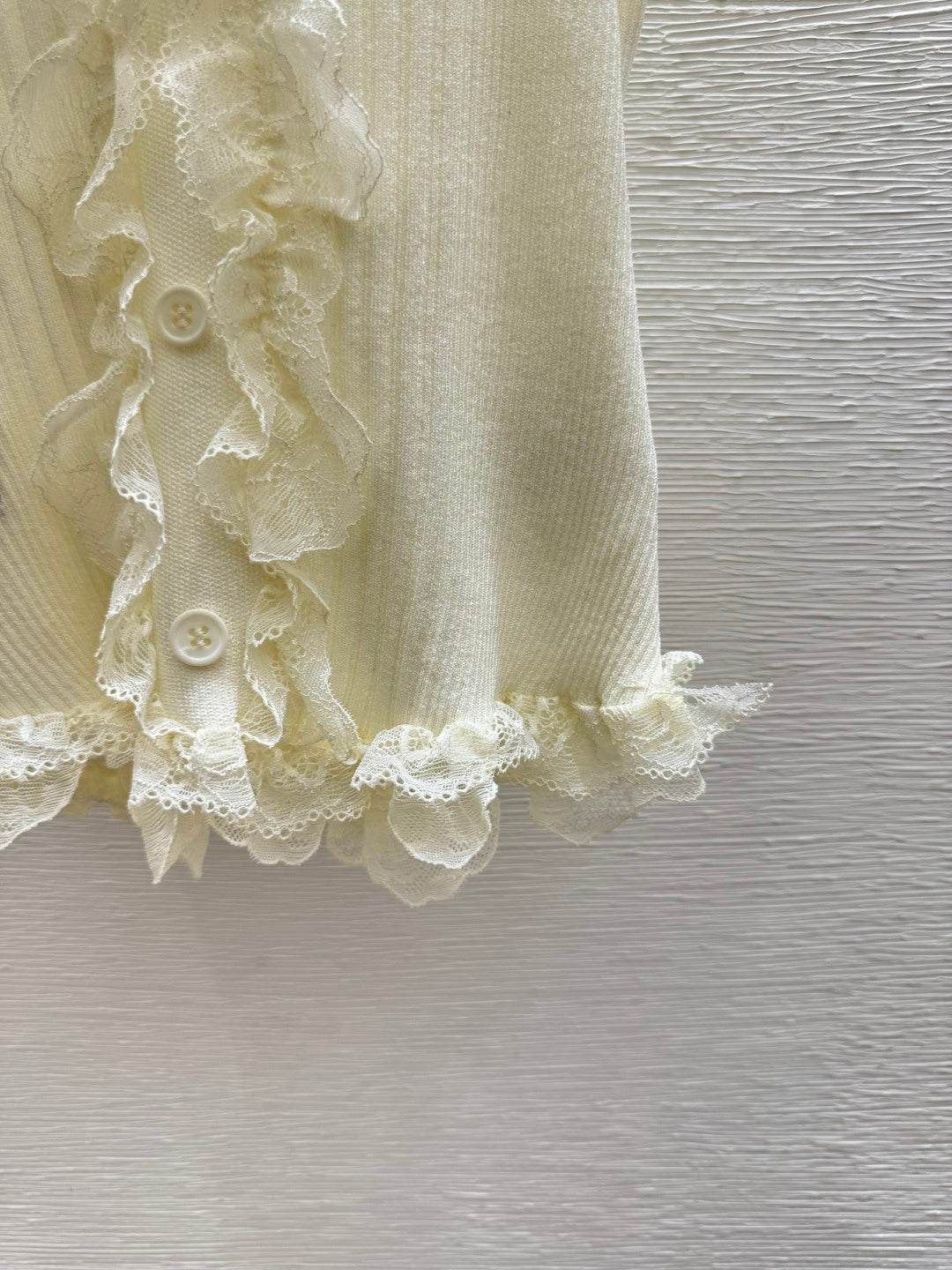 Dior 2026 Ruffled Lace Knitted Vest Cotton Wool 377974