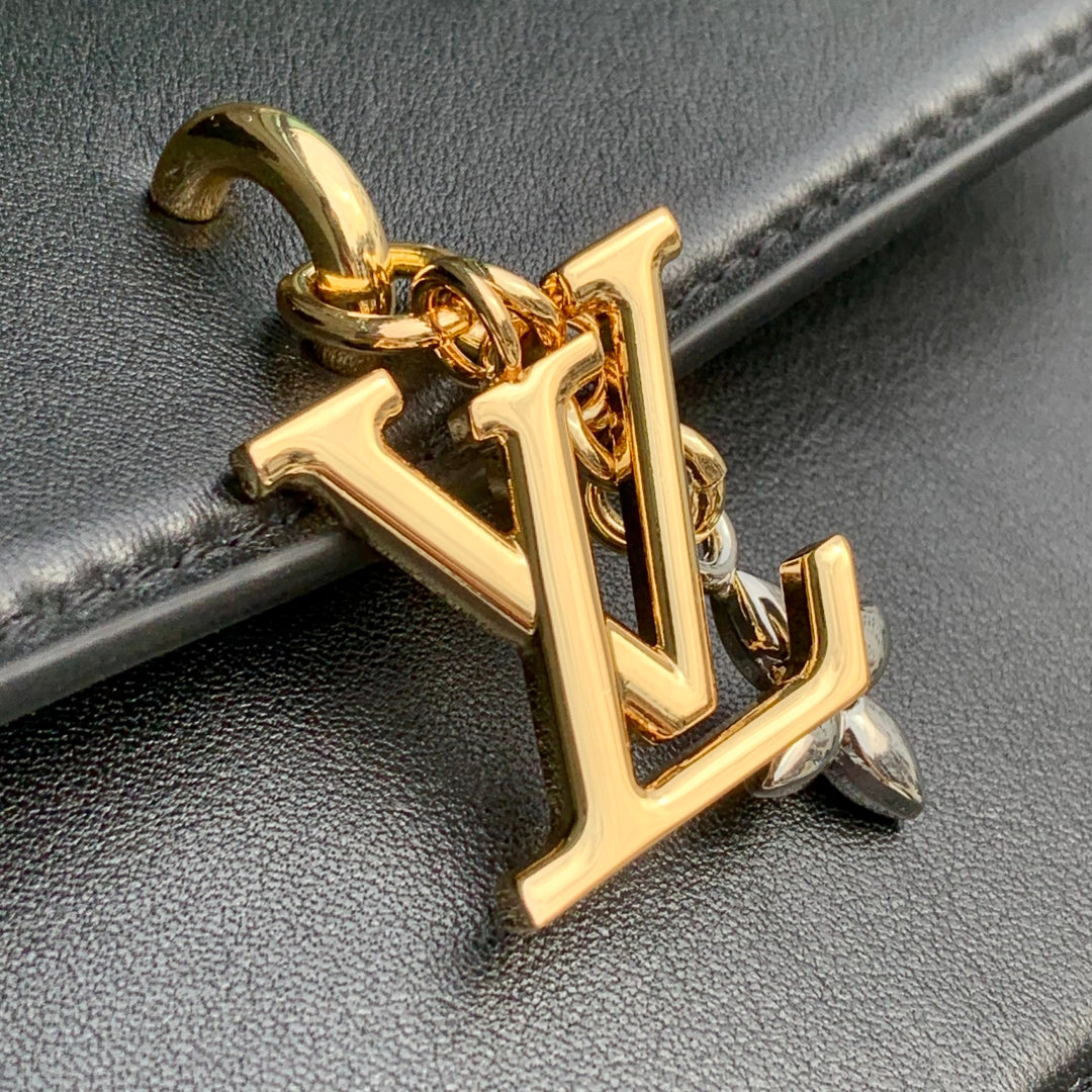 Wallet On Chain LV Bloom 20cm Black Calfskin 250365
