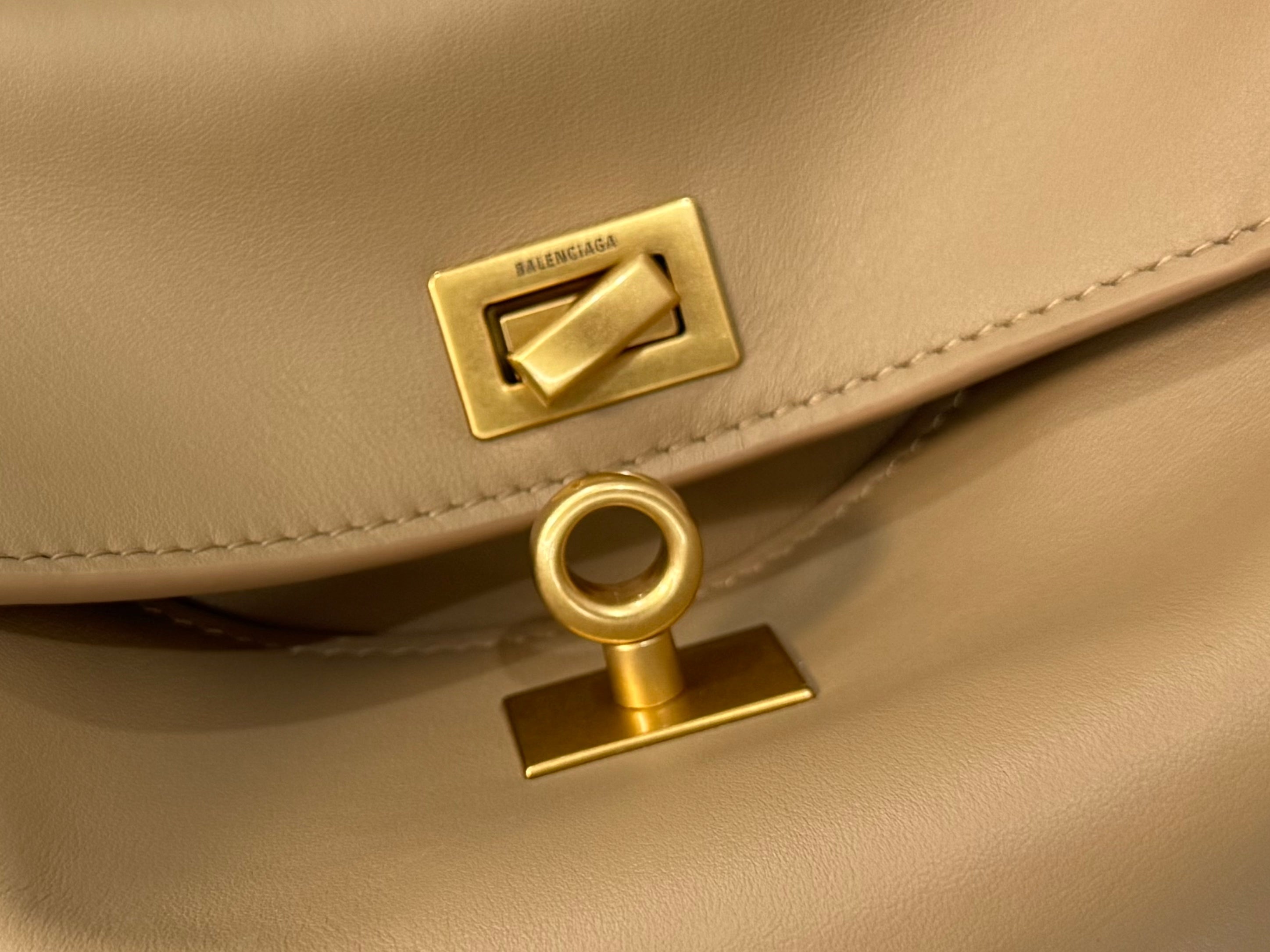 Balenciaga Mini Bag 22 Rich Brown Calfskin Gold Hardware