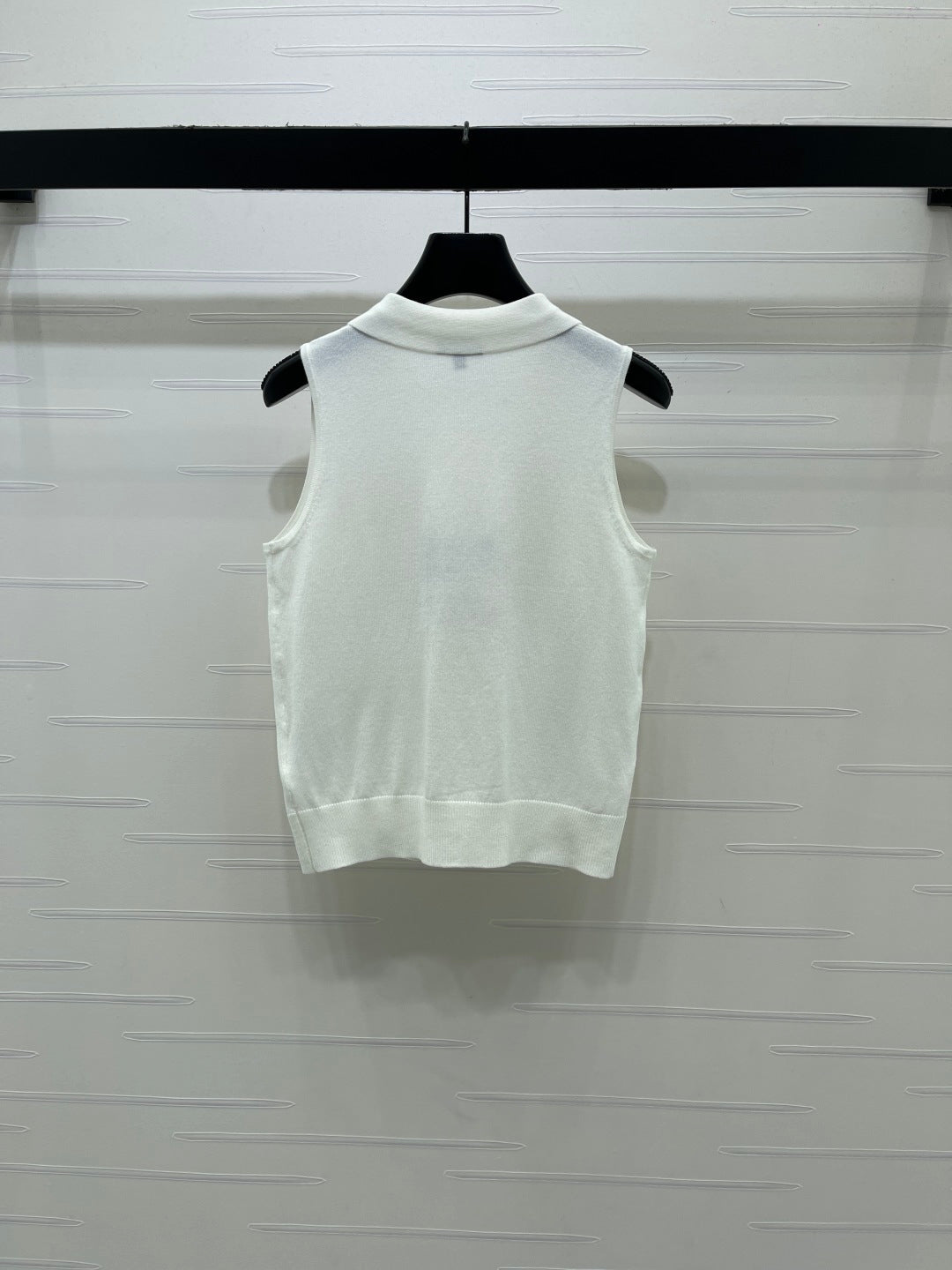 Chanel 2026 Collared Knit Vest Wool 390686