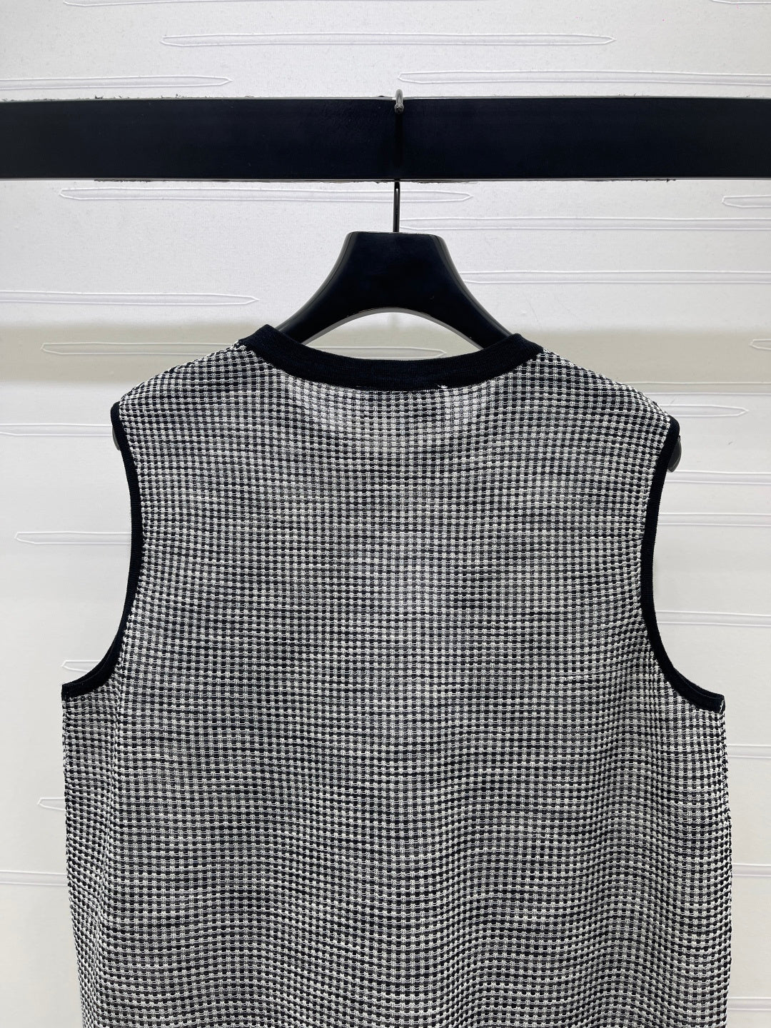 Chanel 2026 Plaid Knit Vest Wool 677744