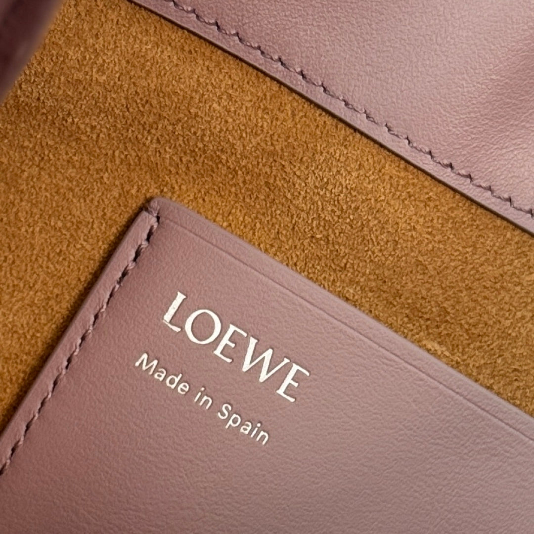 Loewe Pebble Hobo Bag 22 Dusty Rose Calfskin 280586