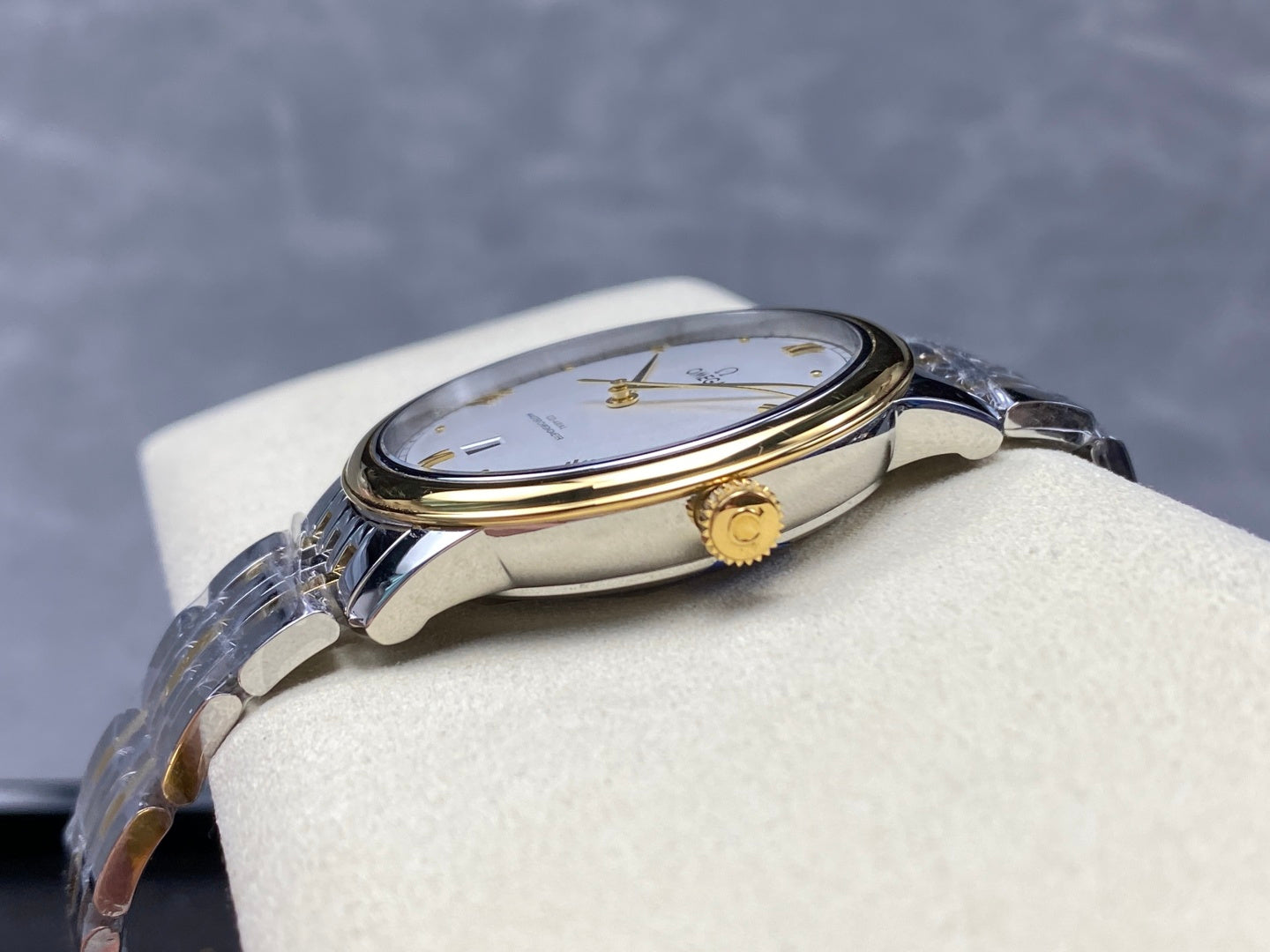 Omega De Ville Prestige Co-Axial Master Chronometer 41mm Gold Steel
