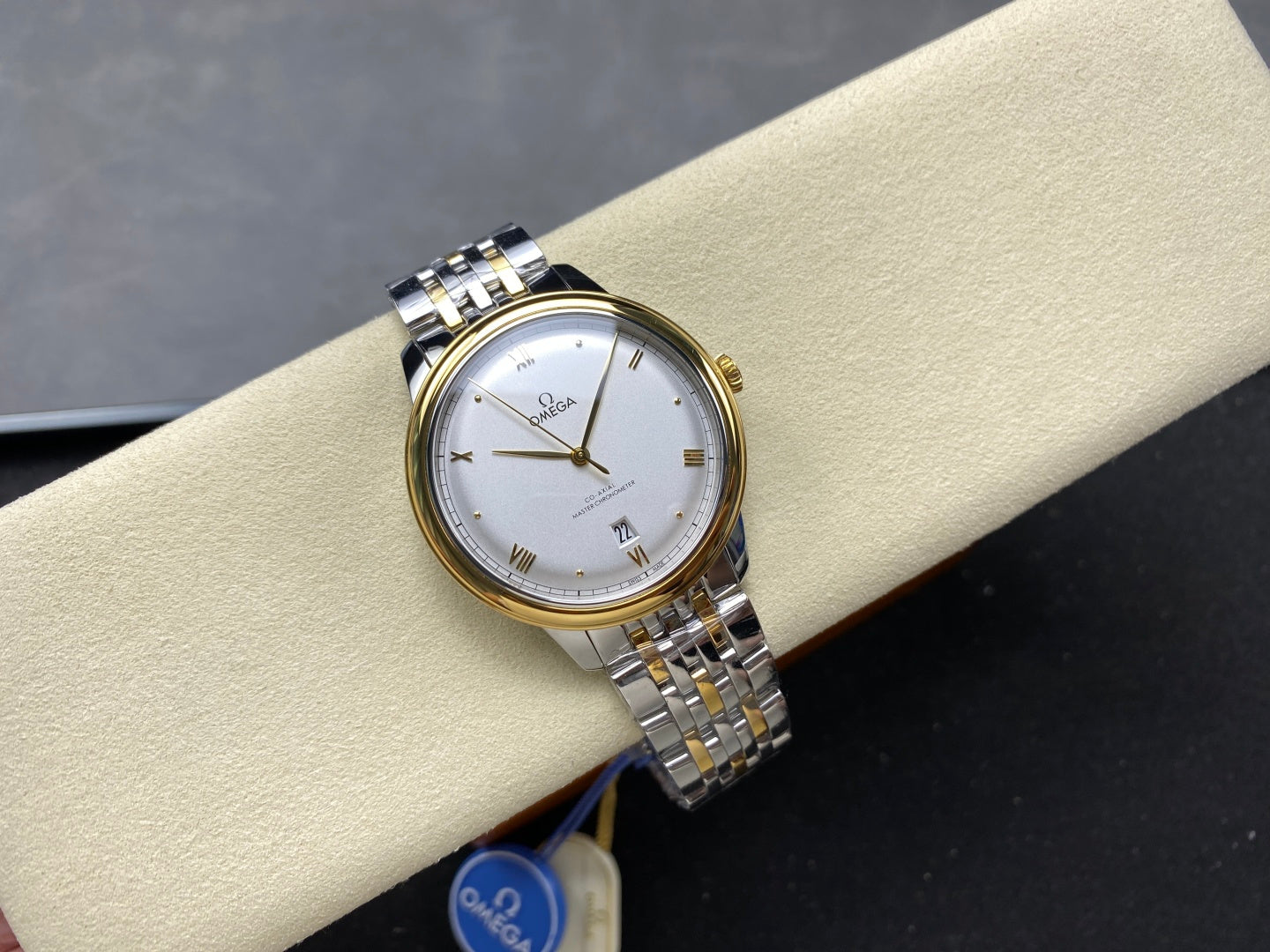 Omega De Ville Prestige Co-Axial Master Chronometer 41mm Gold Steel