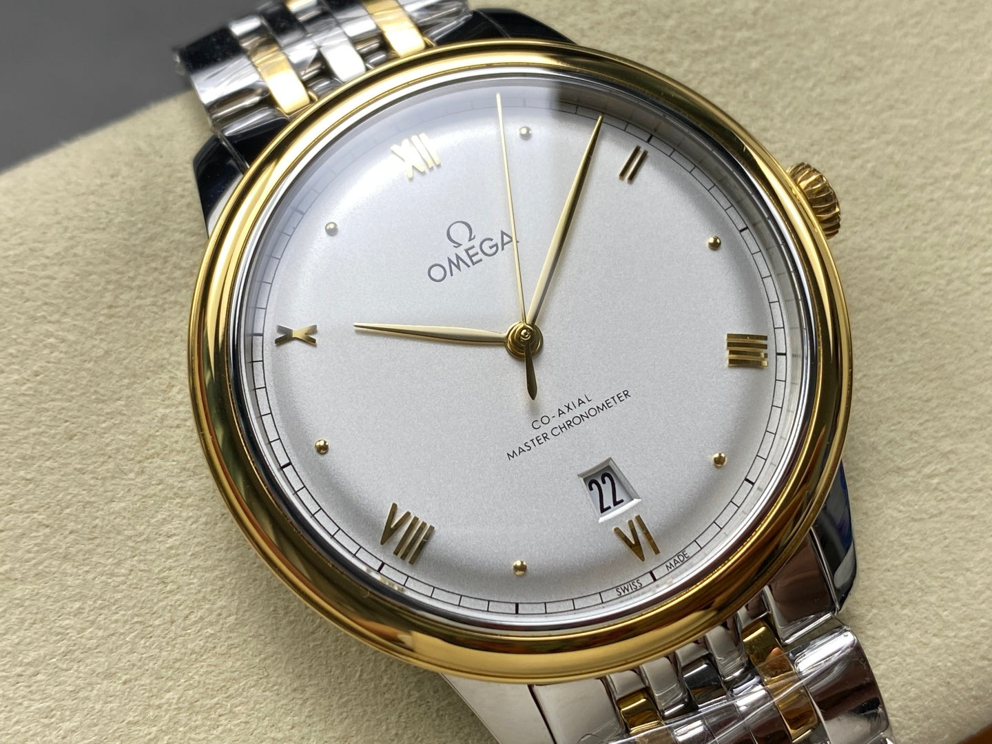 Omega De Ville Prestige Co-Axial Master Chronometer 41mm Gold Steel