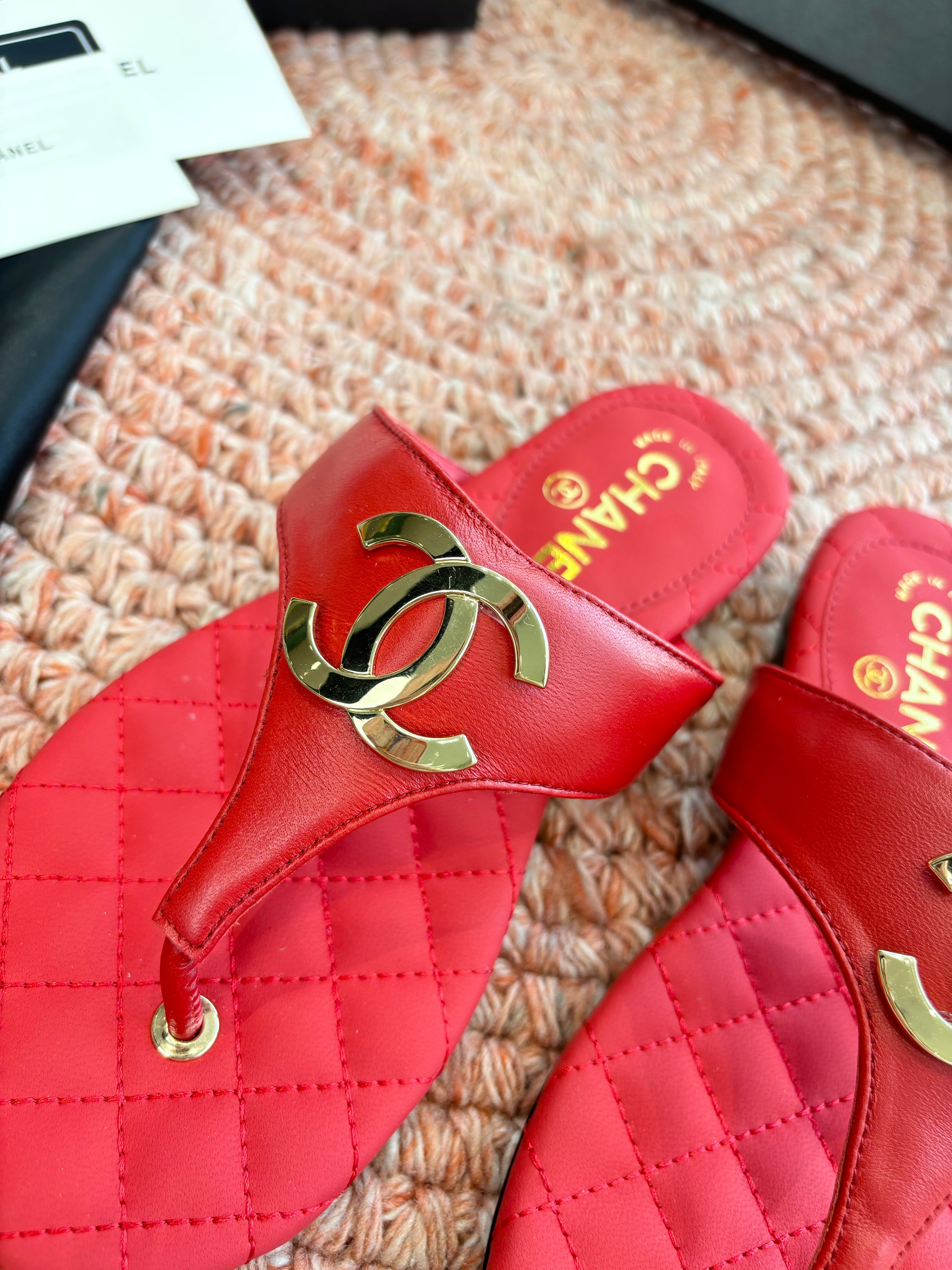 CC 26s Thong Sandals Red Sheepskin 648260