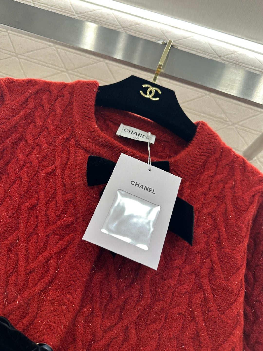 CC 26 Round Neck Bow Cardigan Red and Cream Wool 331418