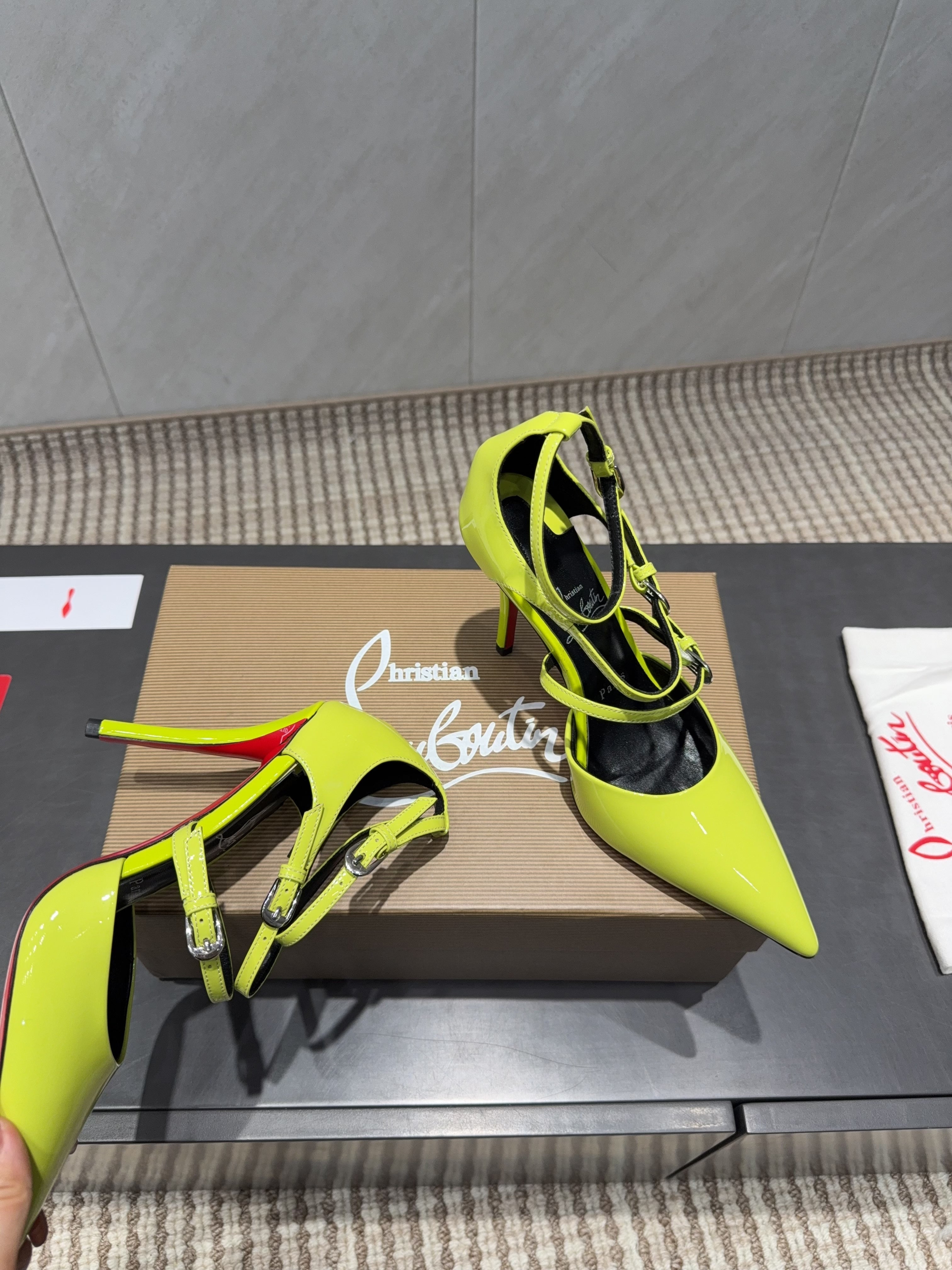 CL 26SS High Heel Pump 100 Neon Yellow Patent Leather 613874