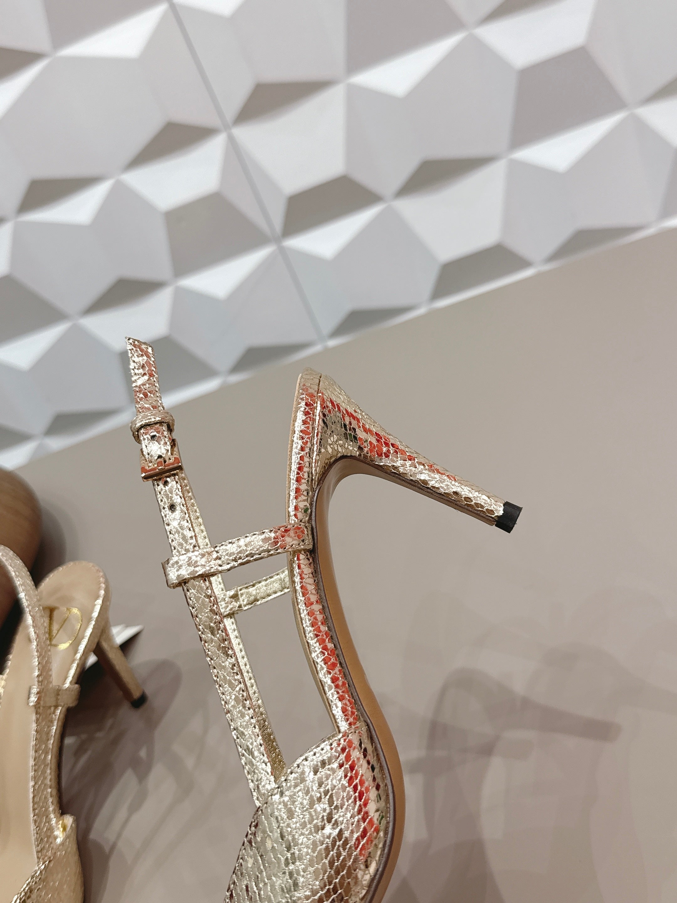 VT 26s Slingback 80 Gold Metallic Snake Skin 613589