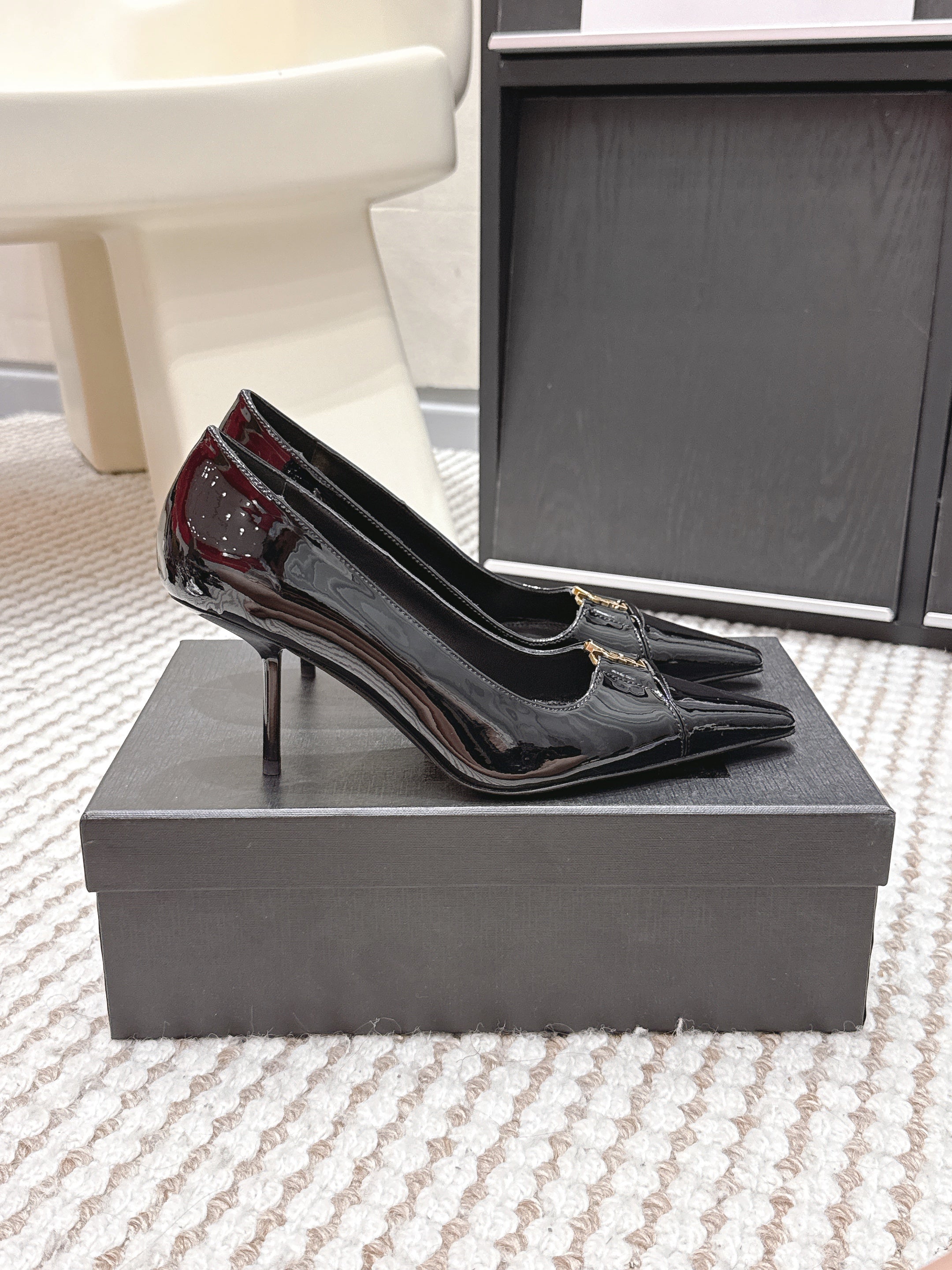 YSL 26ss High Heel Pumps 75 Black Patent Leather 654702