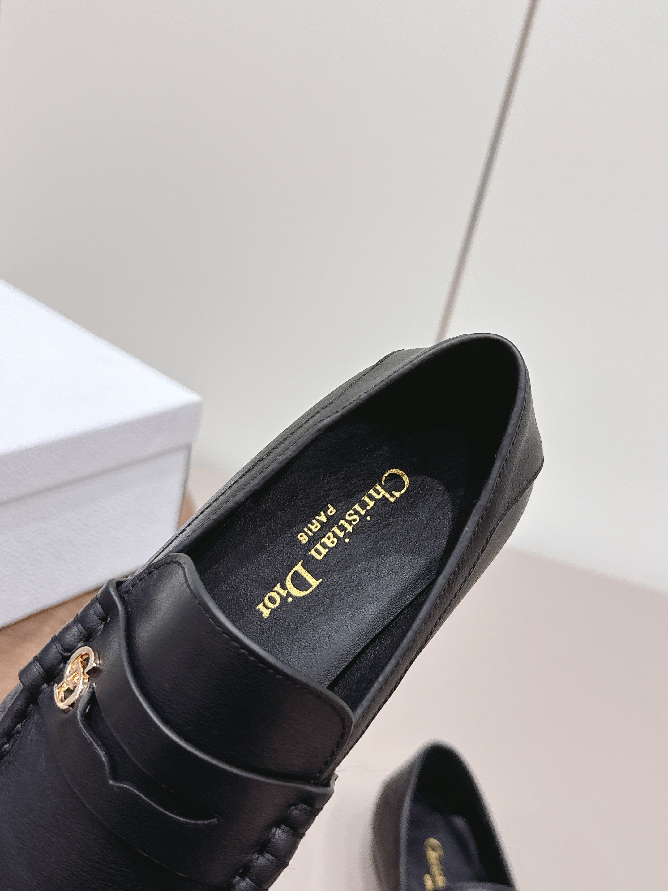 CD 26A Loafers Black Cowhide Leather 738310