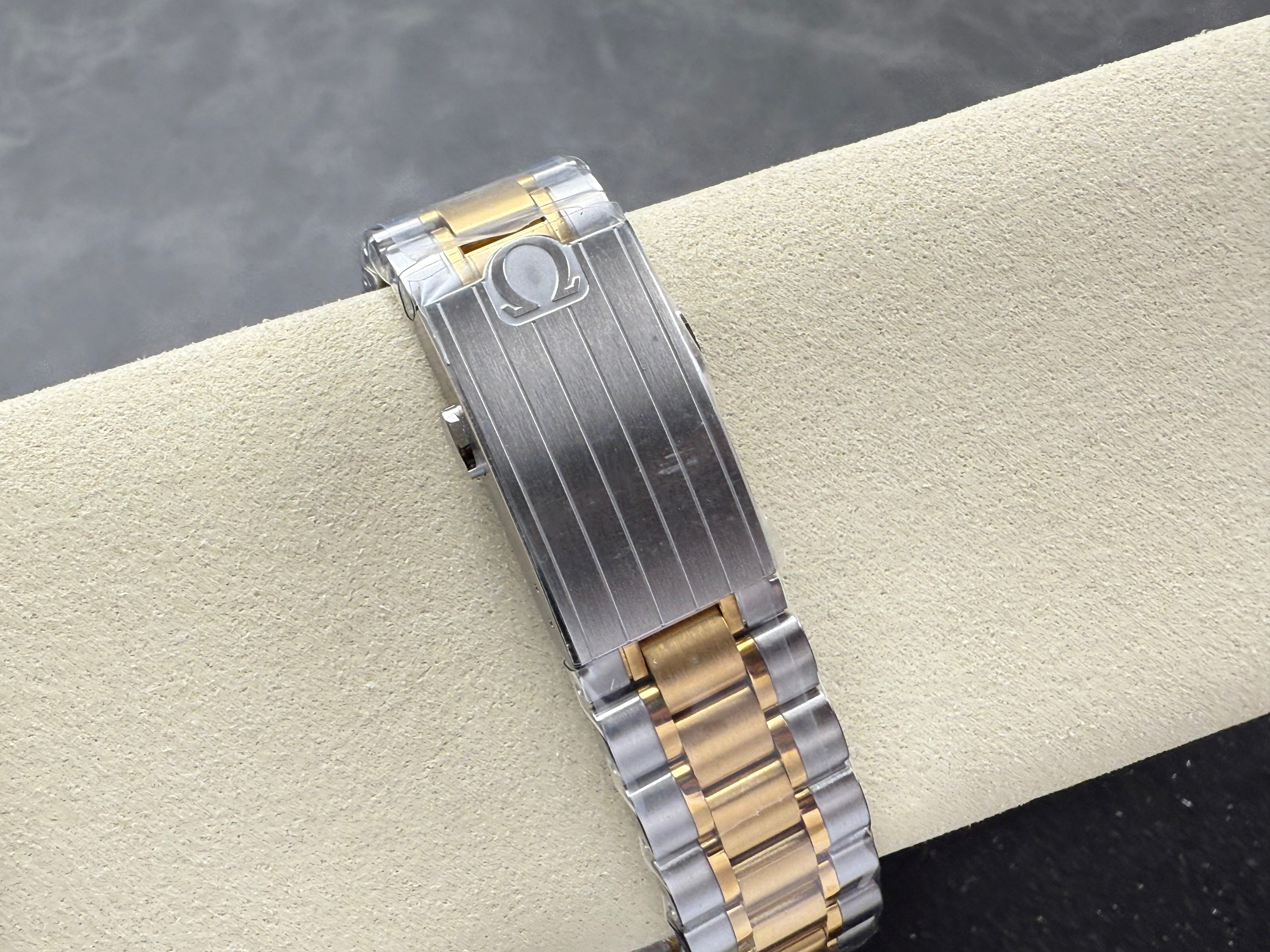 Omega Speedmaster Professional Moonwatch 42mm Gold Steel Strap Silver Dial