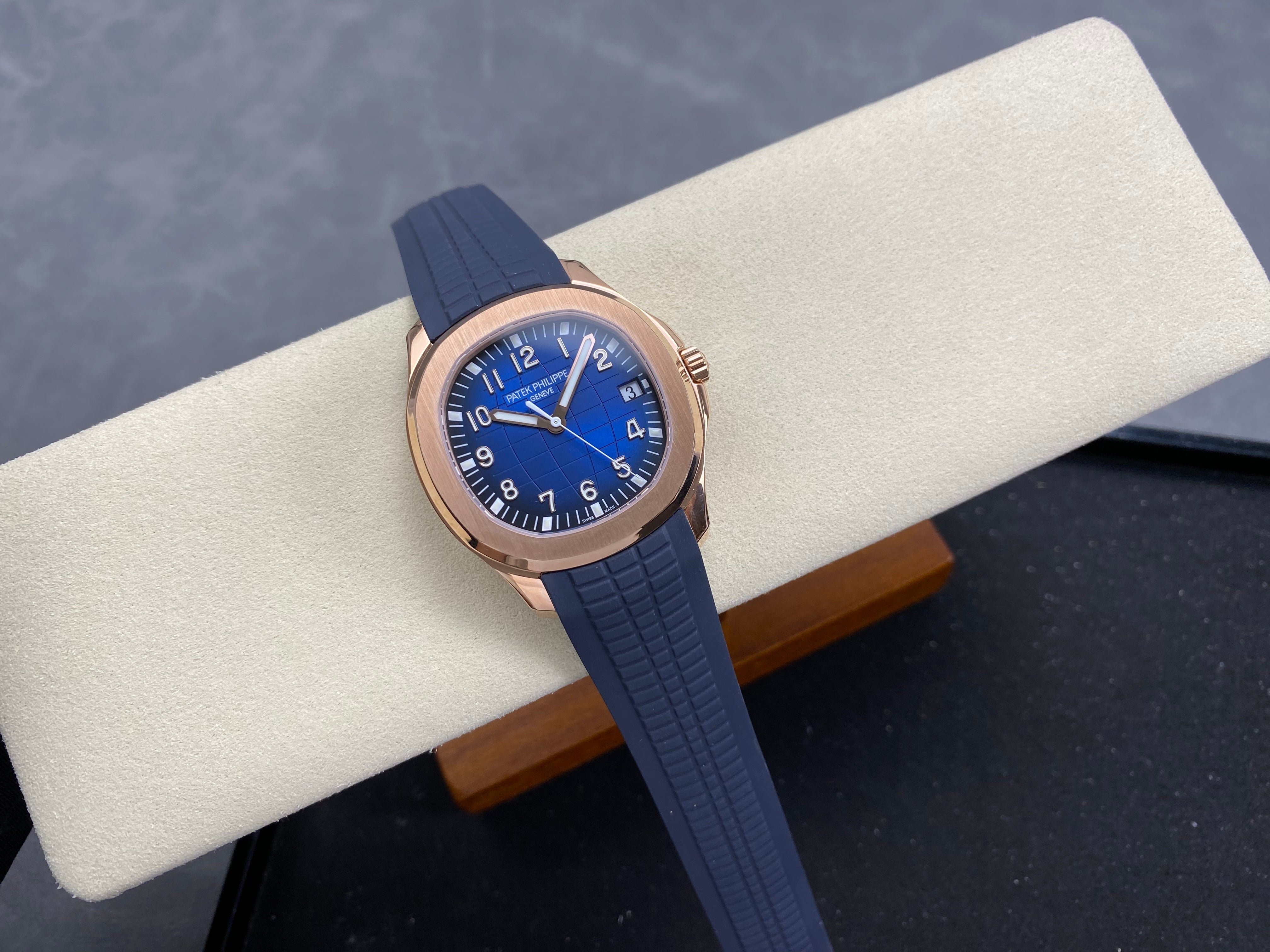 Patek Philippe Aquanaut 40mm Blue Dial Rose Gold Case Blue Rubber Strap