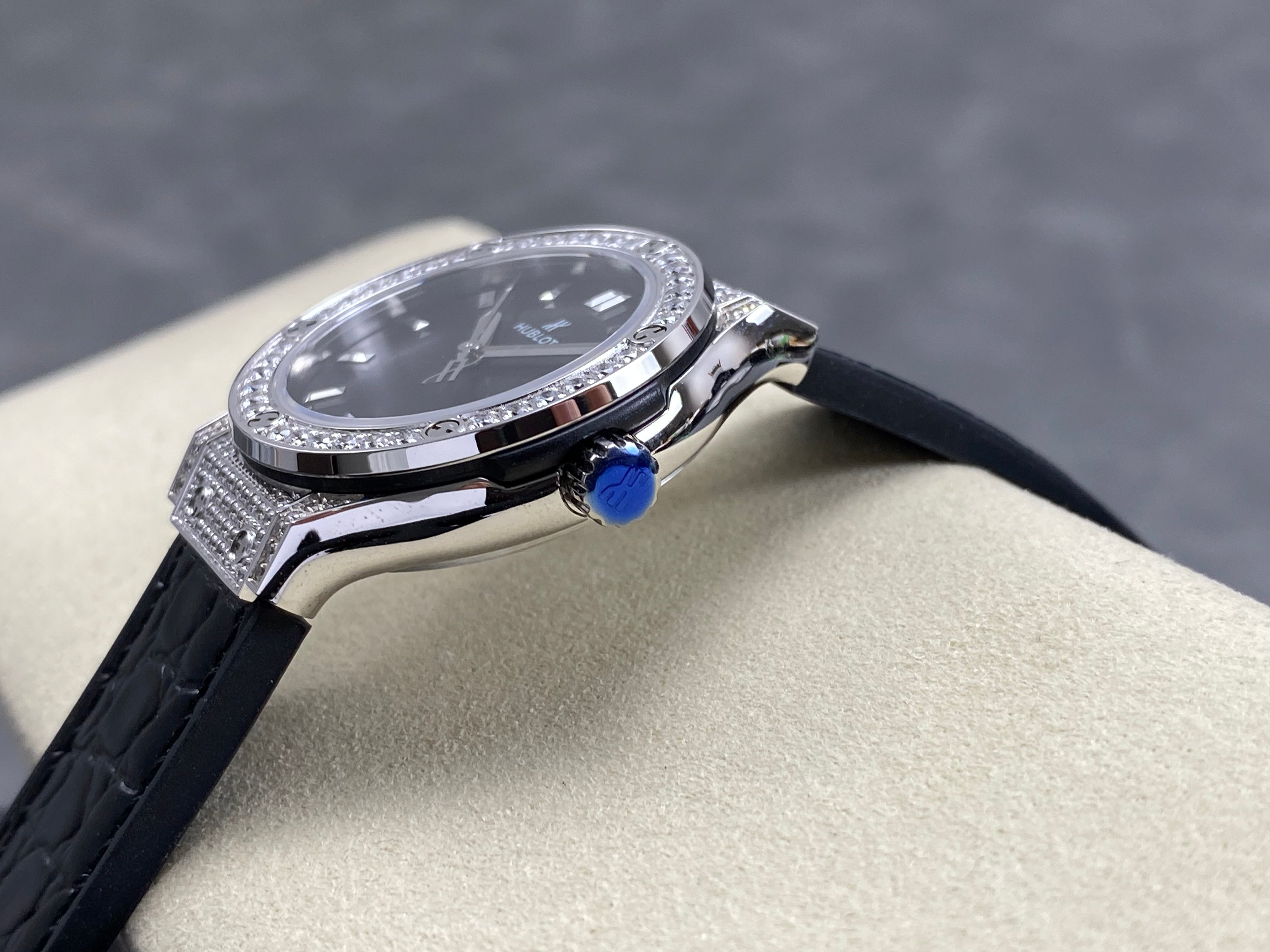 Hublot Classic Fusion 33mm Watch Black Dial And Black Leather Strap