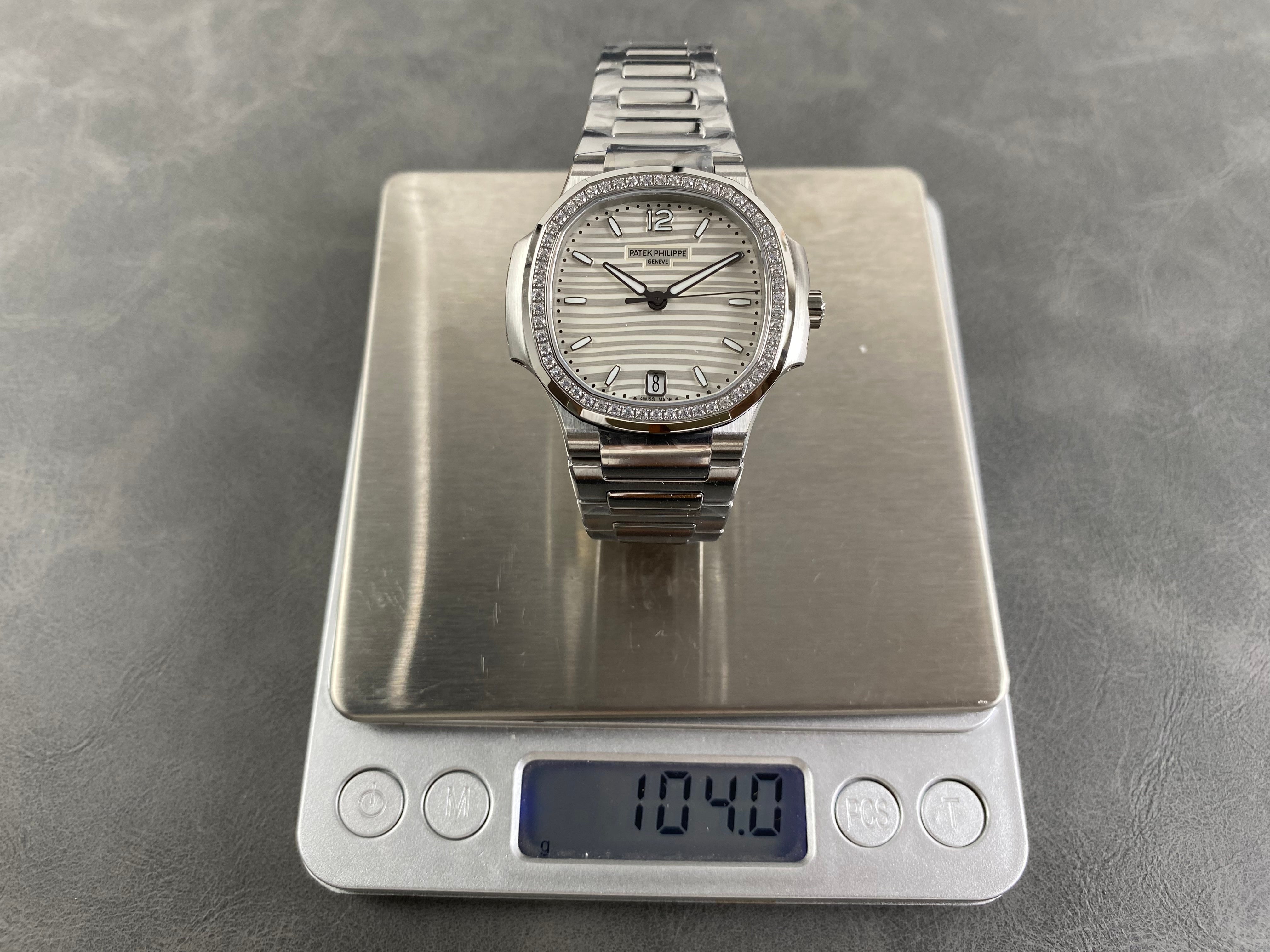 Patek Philippe Nautilus 35mm Cream Dial Sliver Case Diamond Bezel